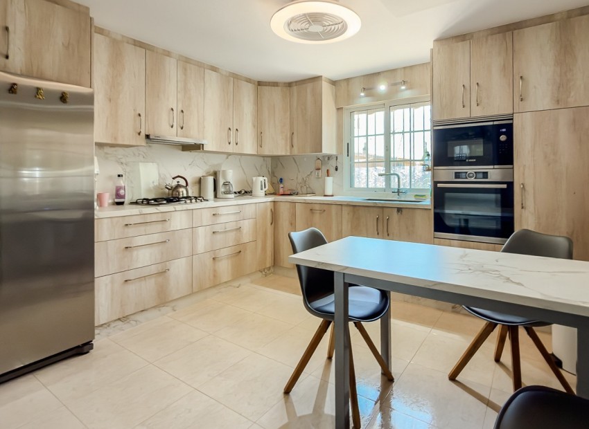 Resale - Villa -
CATRAL - Catral