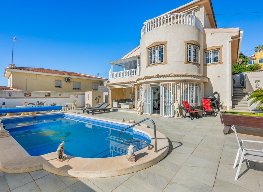Resale - Villa -
Ciudad Quesada - Rojales