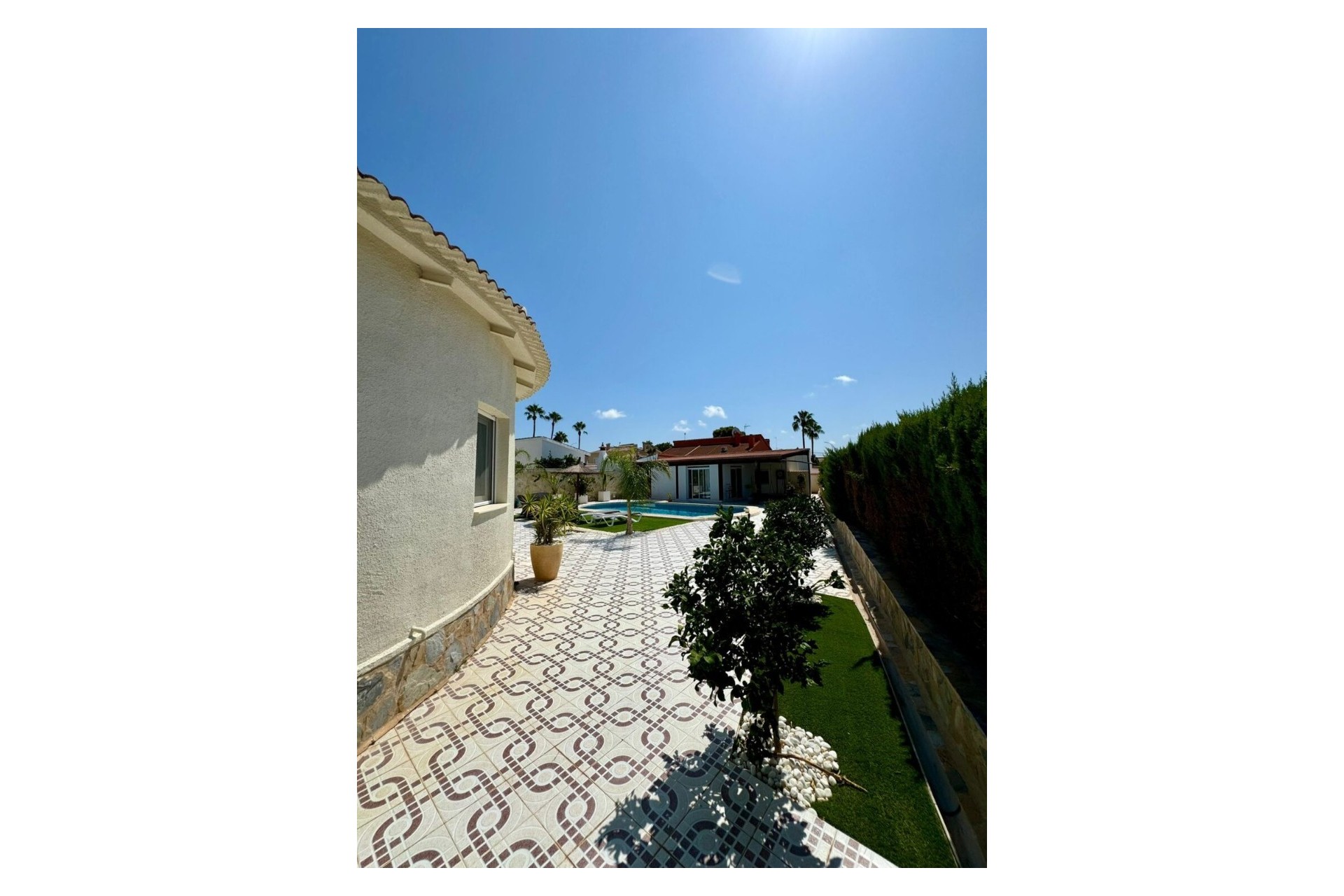 Resale - Villa -
Ciudad Quesada