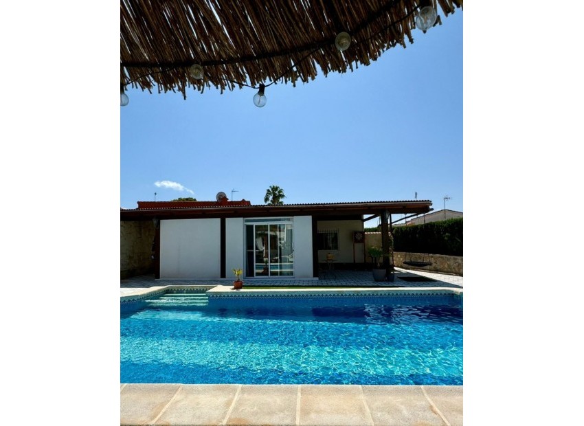 Resale - Villa -
Ciudad Quesada