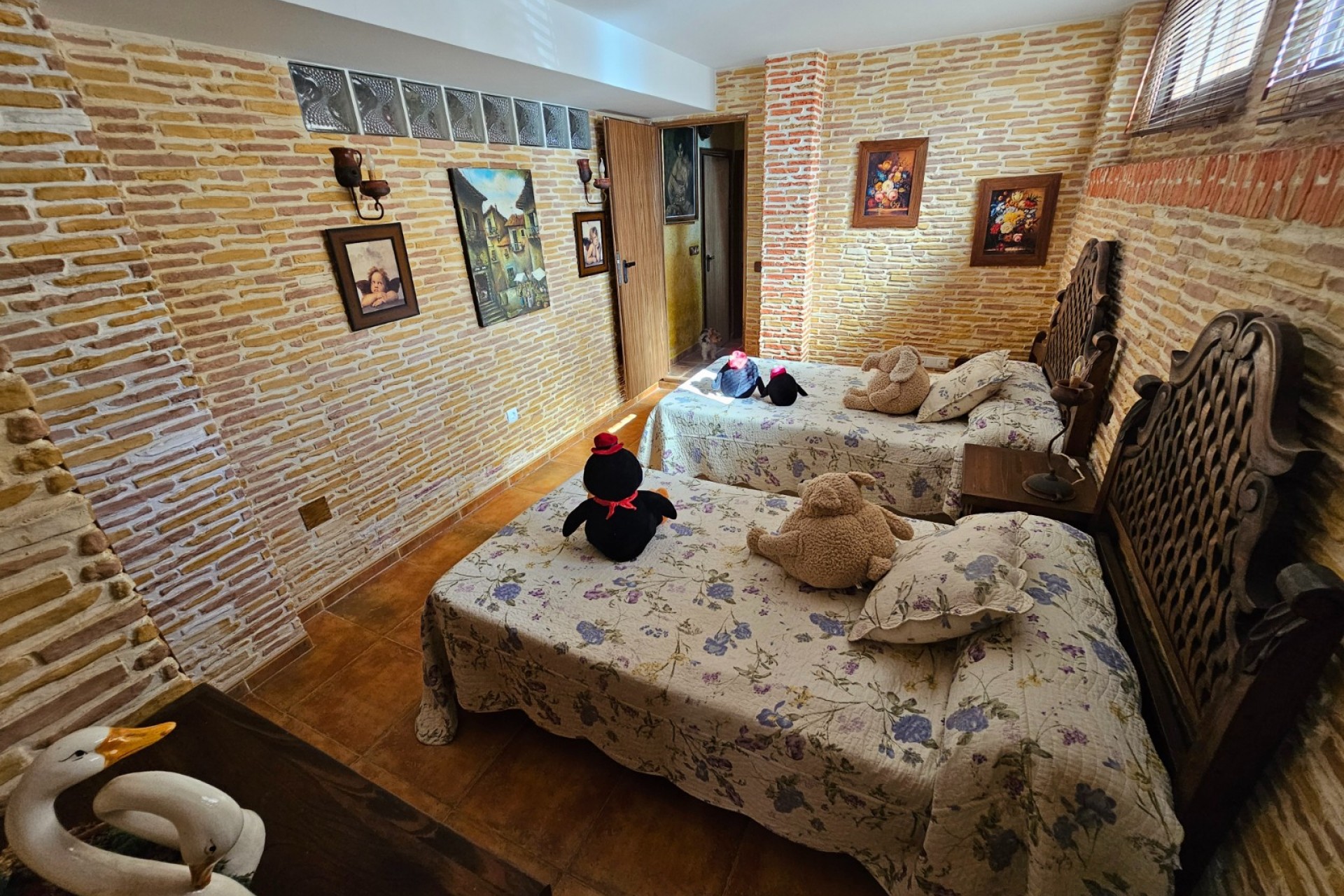 Resale - Villa -
Daya Nueva