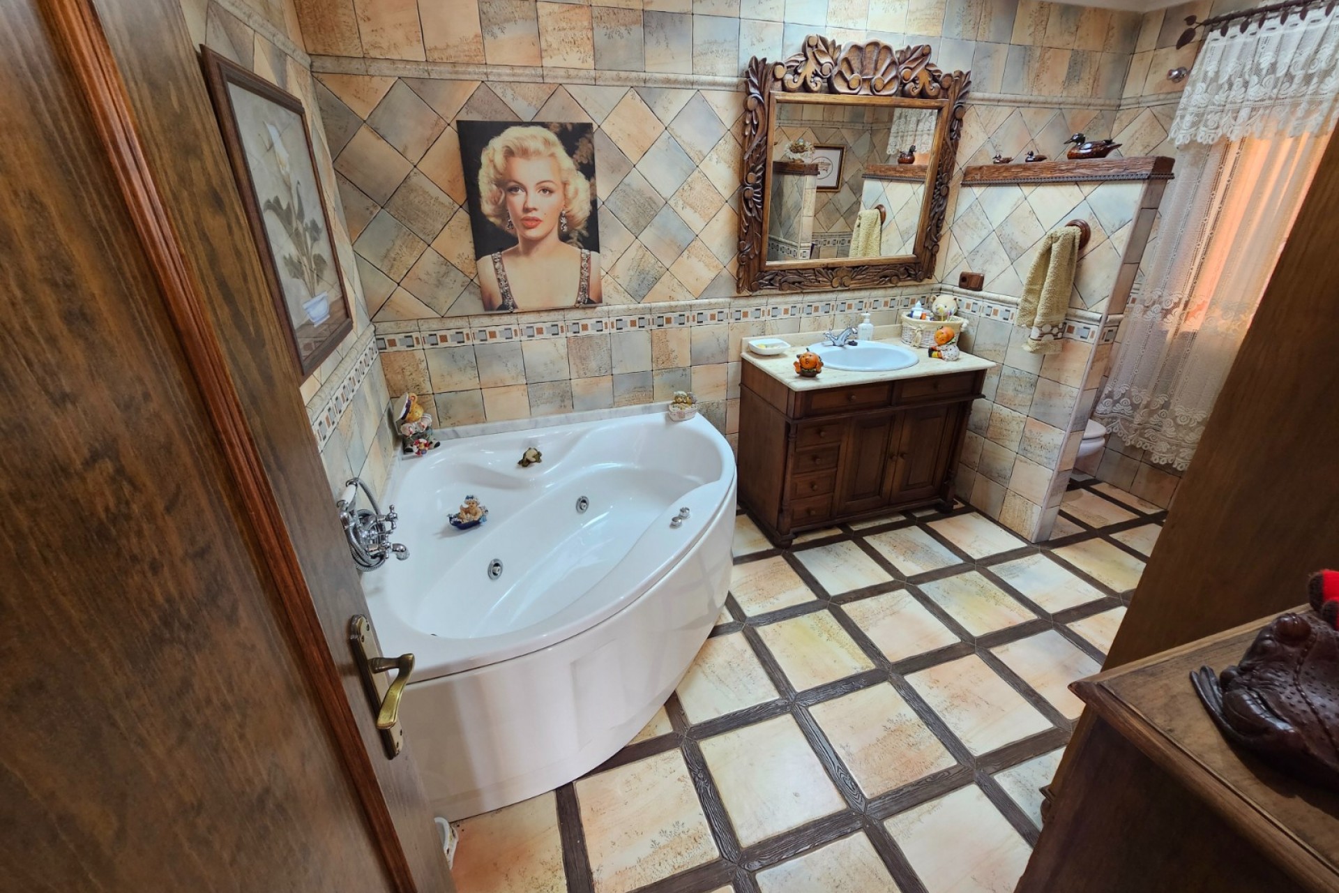 Resale - Villa -
Daya Nueva