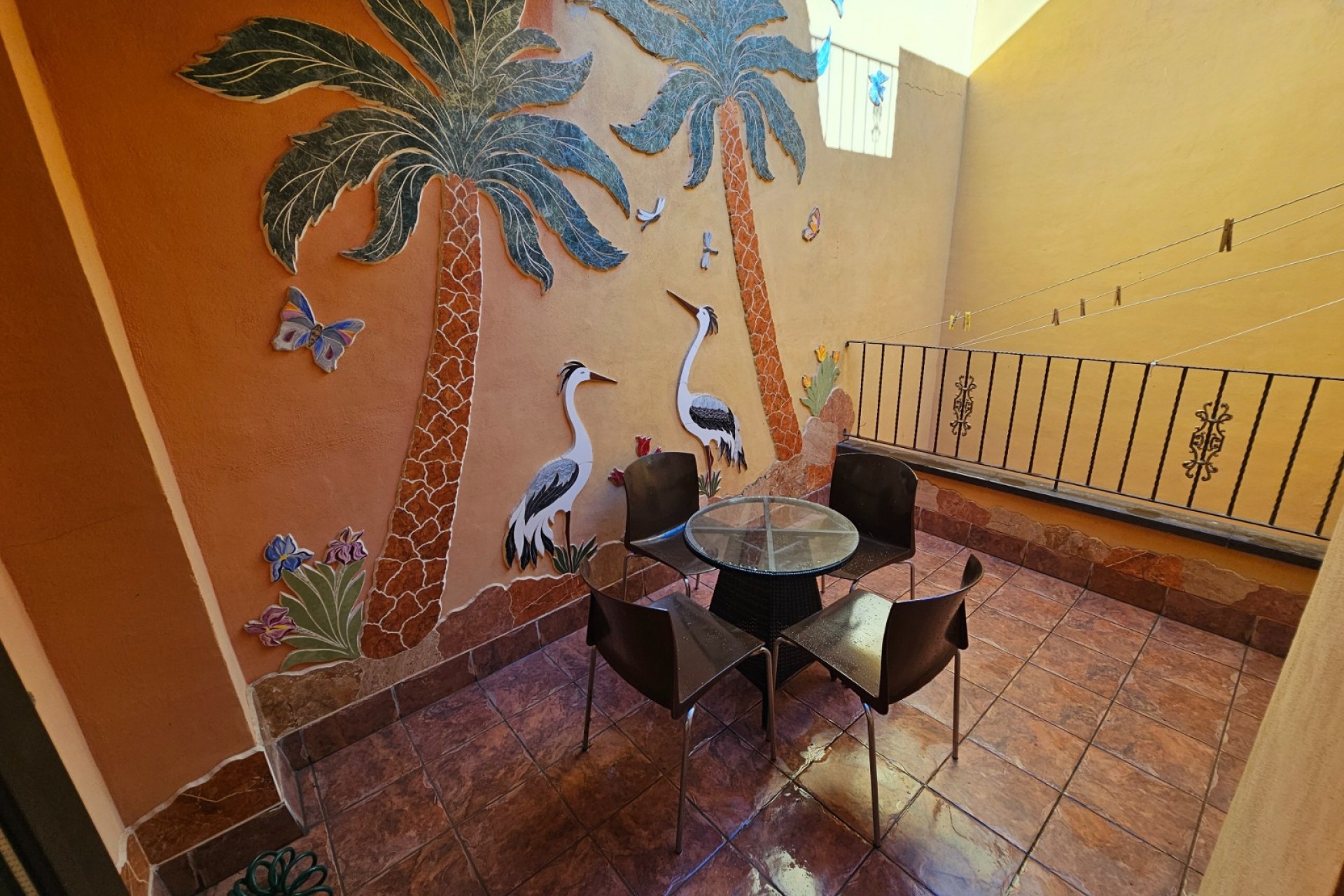 Resale - Villa -
Daya Nueva