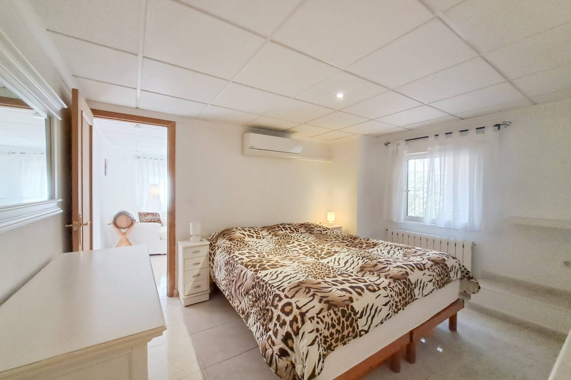Resale - Villa -
Dehesa de Campoamor