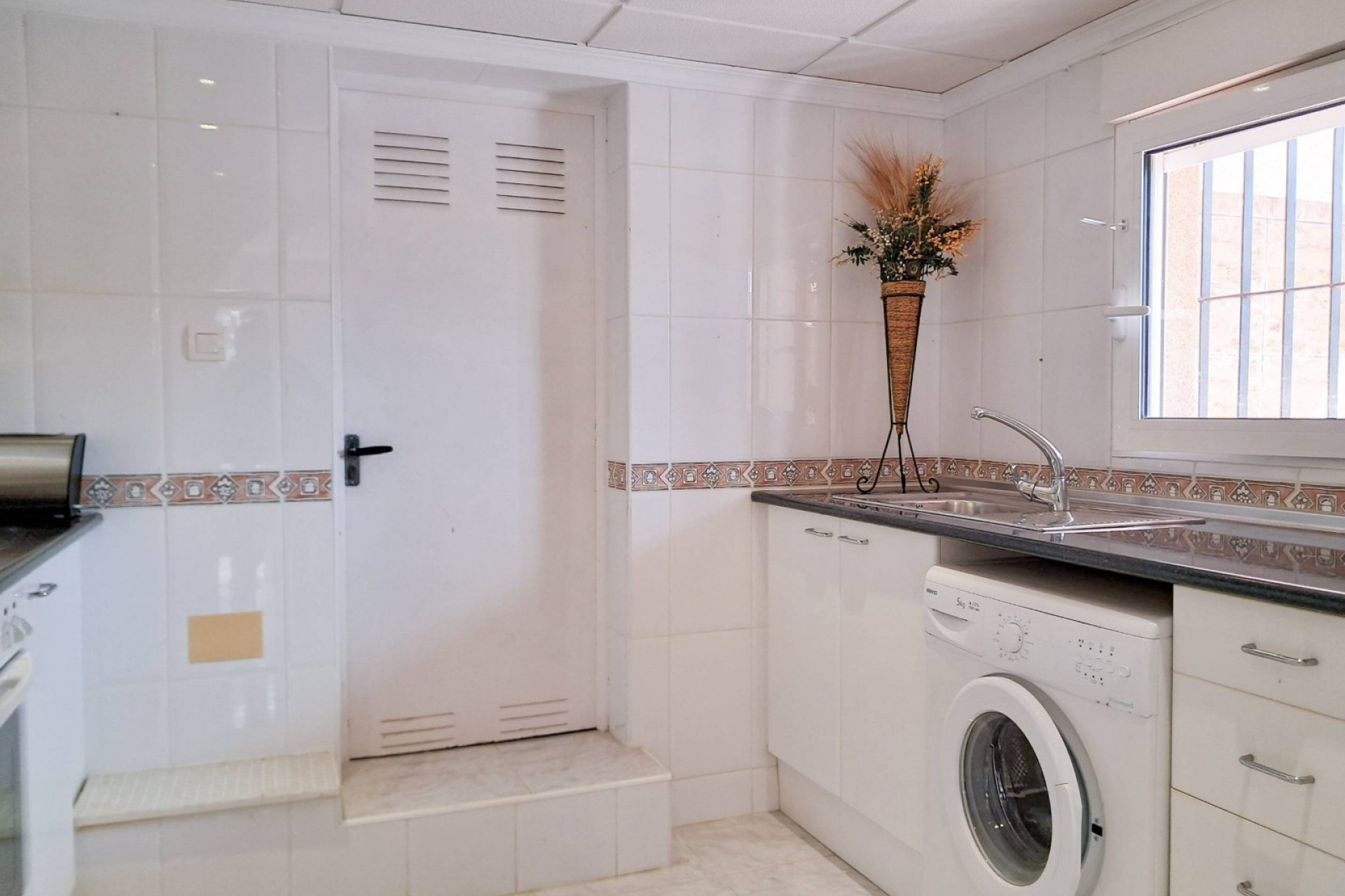 Resale - Villa -
Dehesa de Campoamor