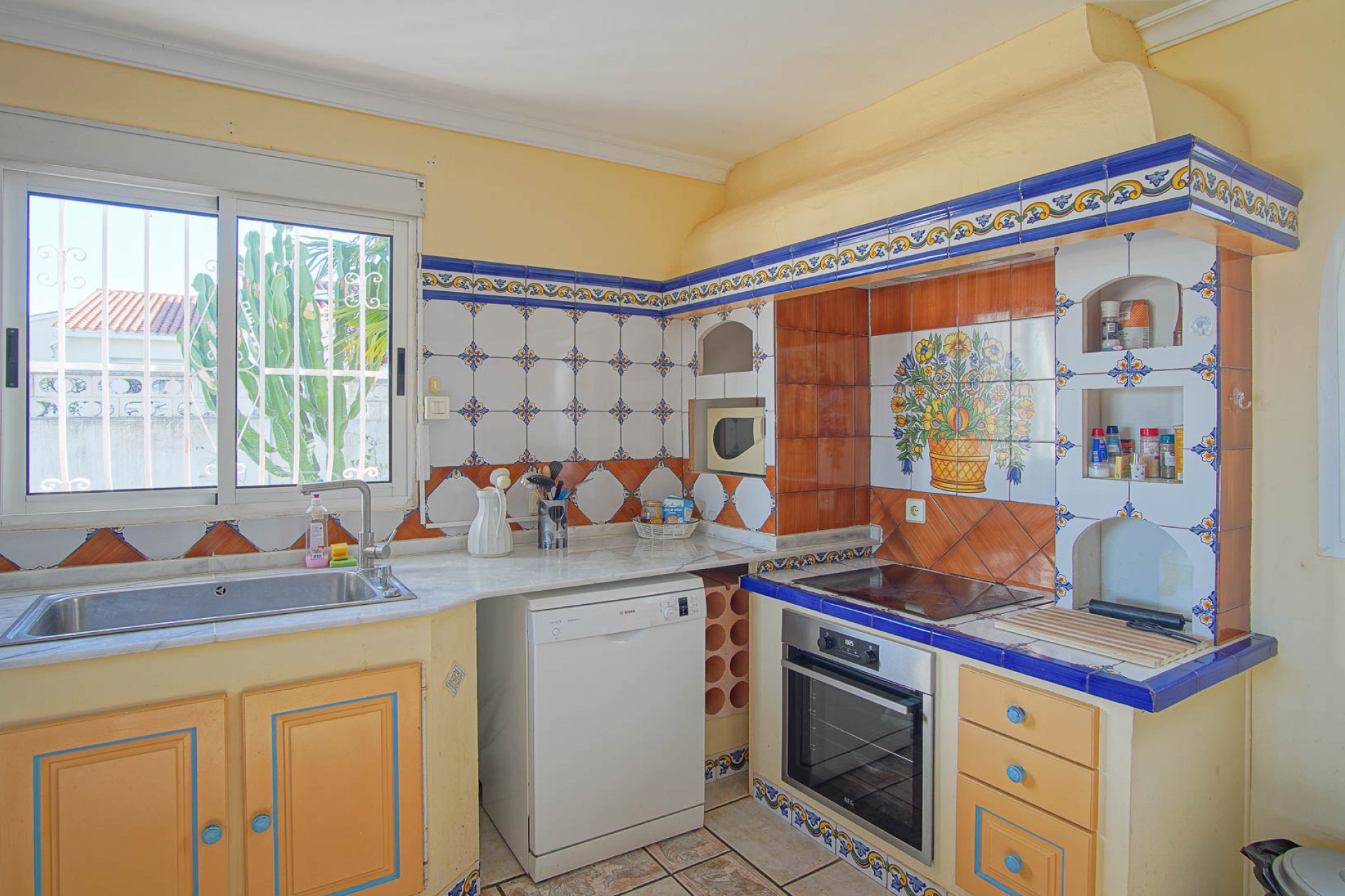 Resale - Villa -
Denia - Altomira