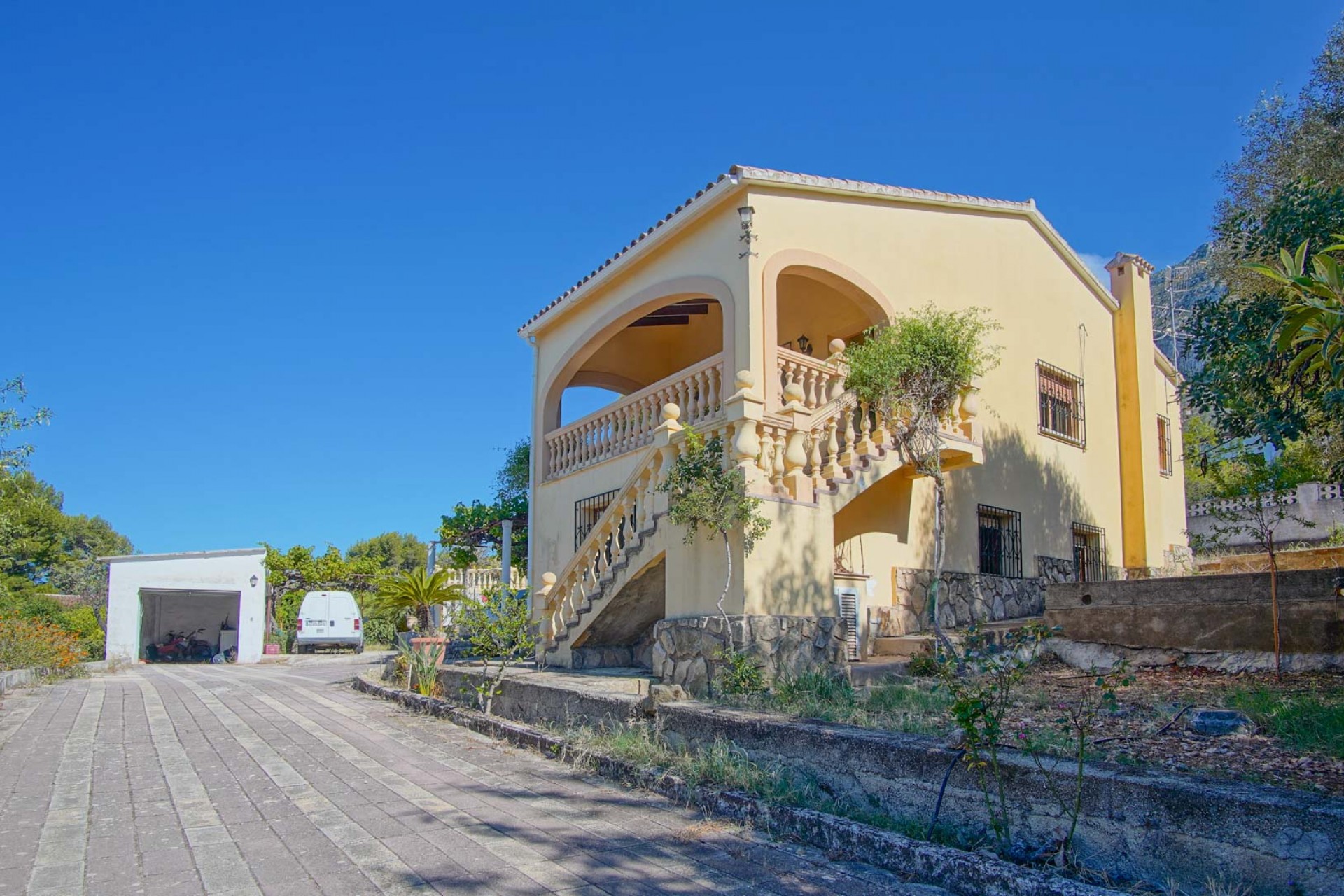 Resale - Villa -
Denia - Campusos