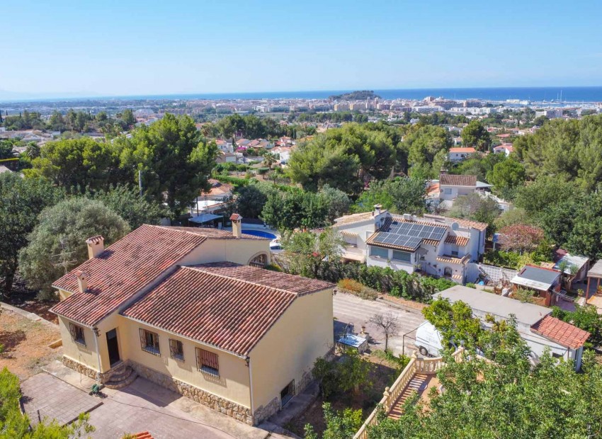 Resale - Villa -
Denia - Campusos