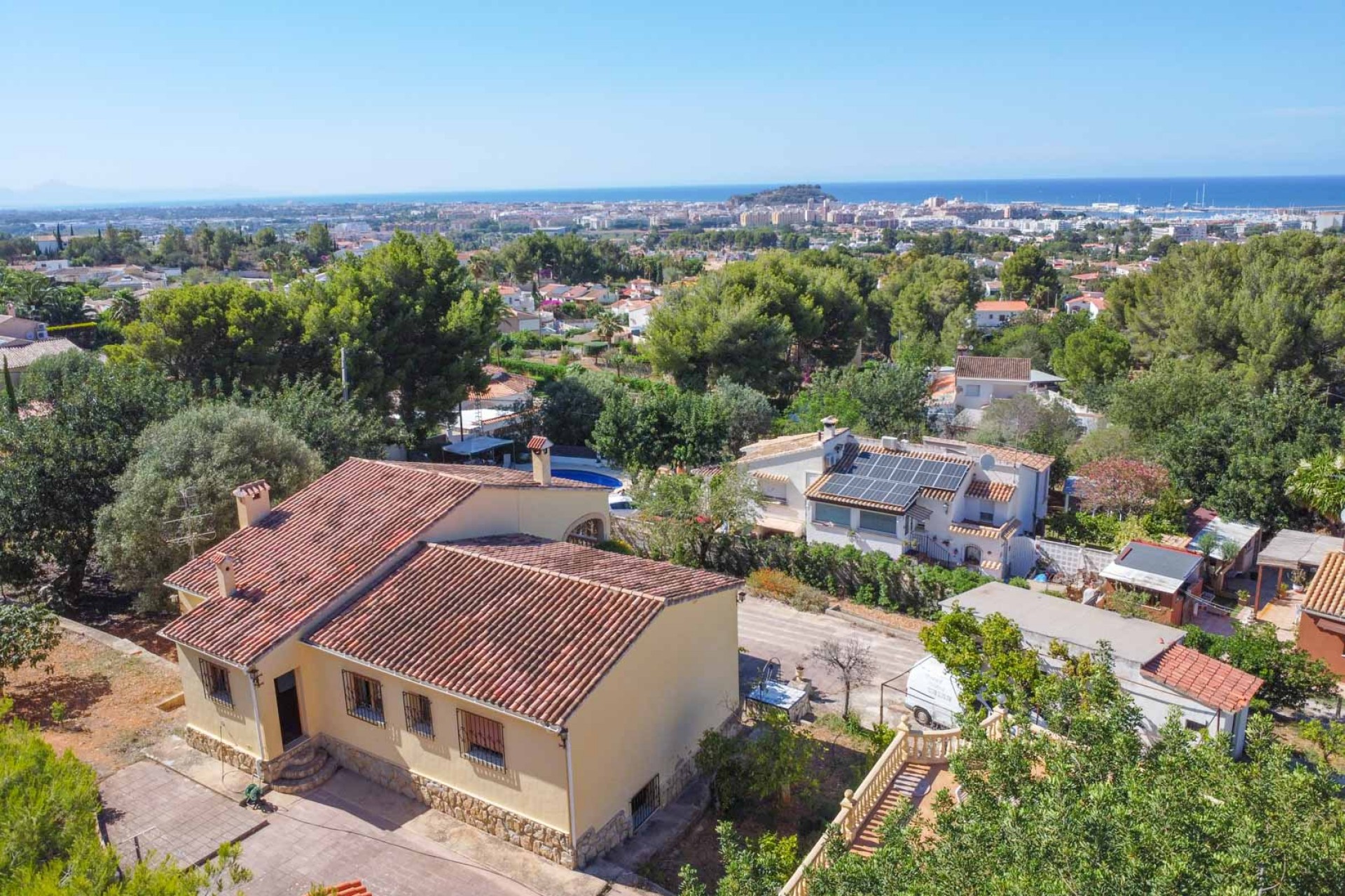 Resale - Villa -
Denia - Campusos