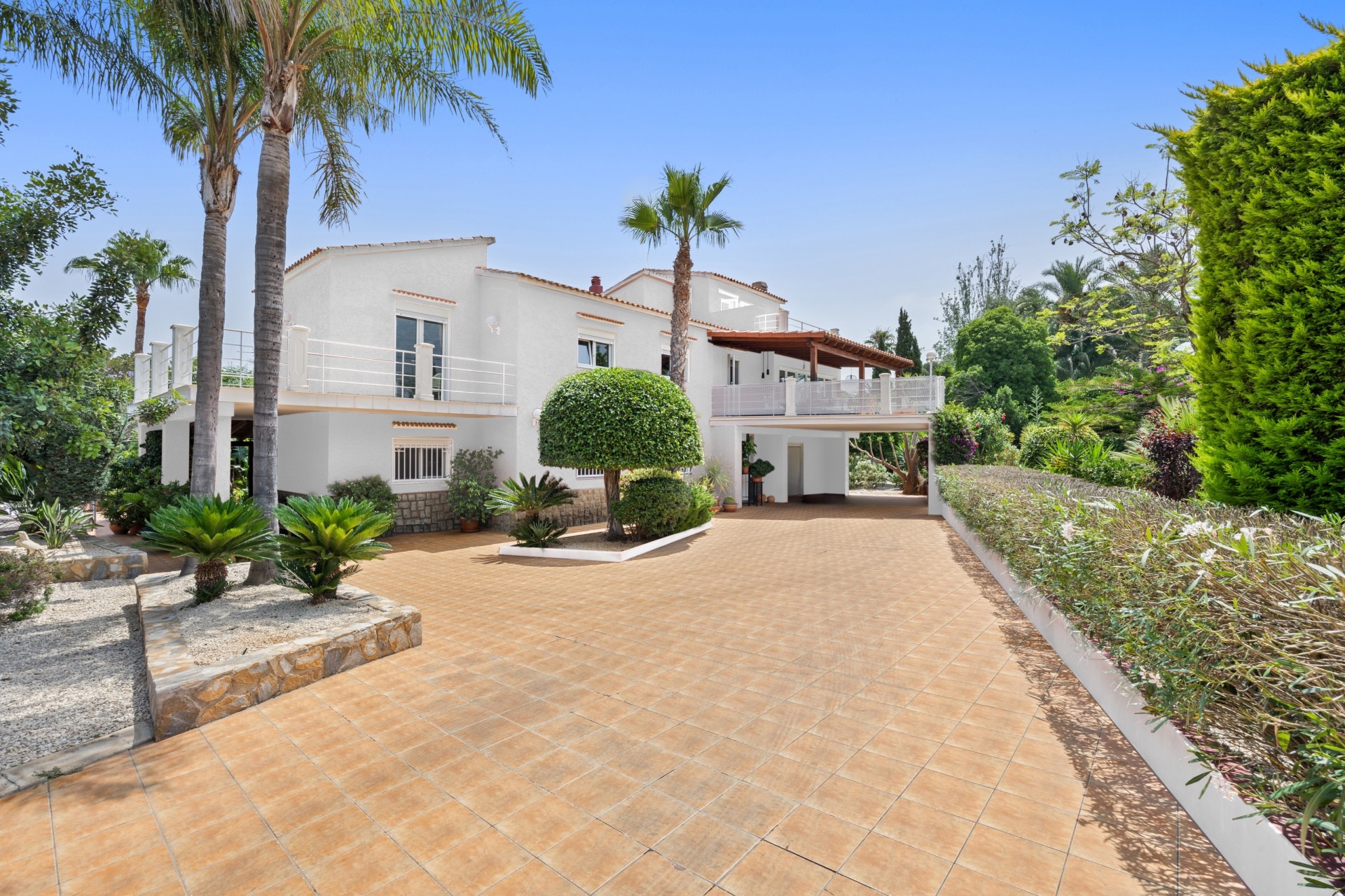 Resale - Villa -
Denia - El Puerto