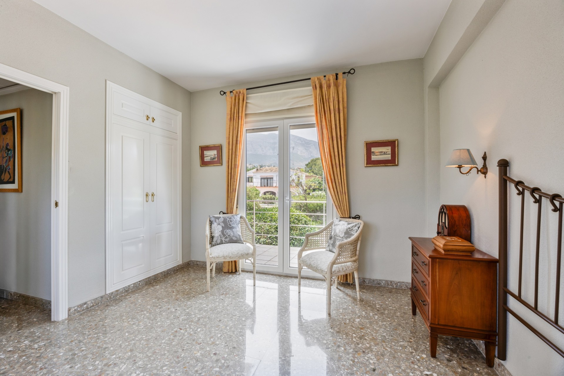 Resale - Villa -
Denia - El Puerto