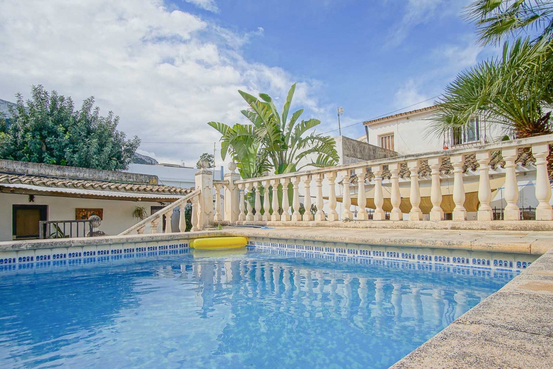 Resale - Villa -
Denia - La Pedrera