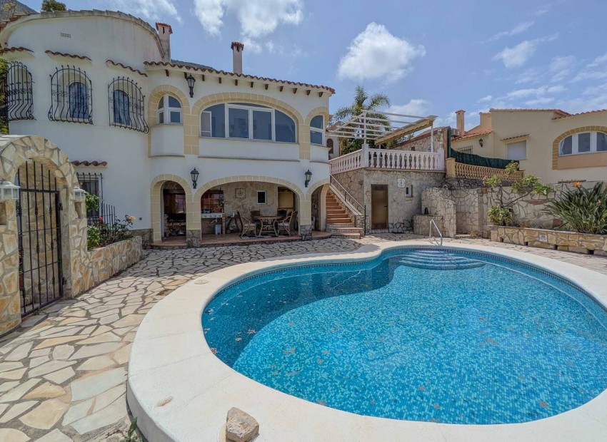 Resale - Villa -
Denia - La Pedrera
