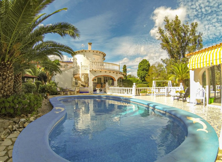 Resale - Villa -
Denia - La Pedrera