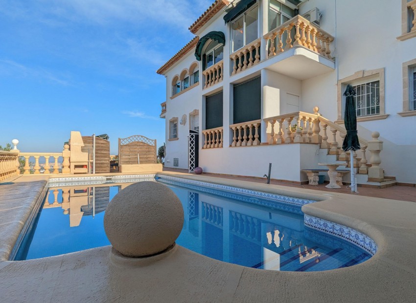 Resale - Villa -
Denia - La Pedrera