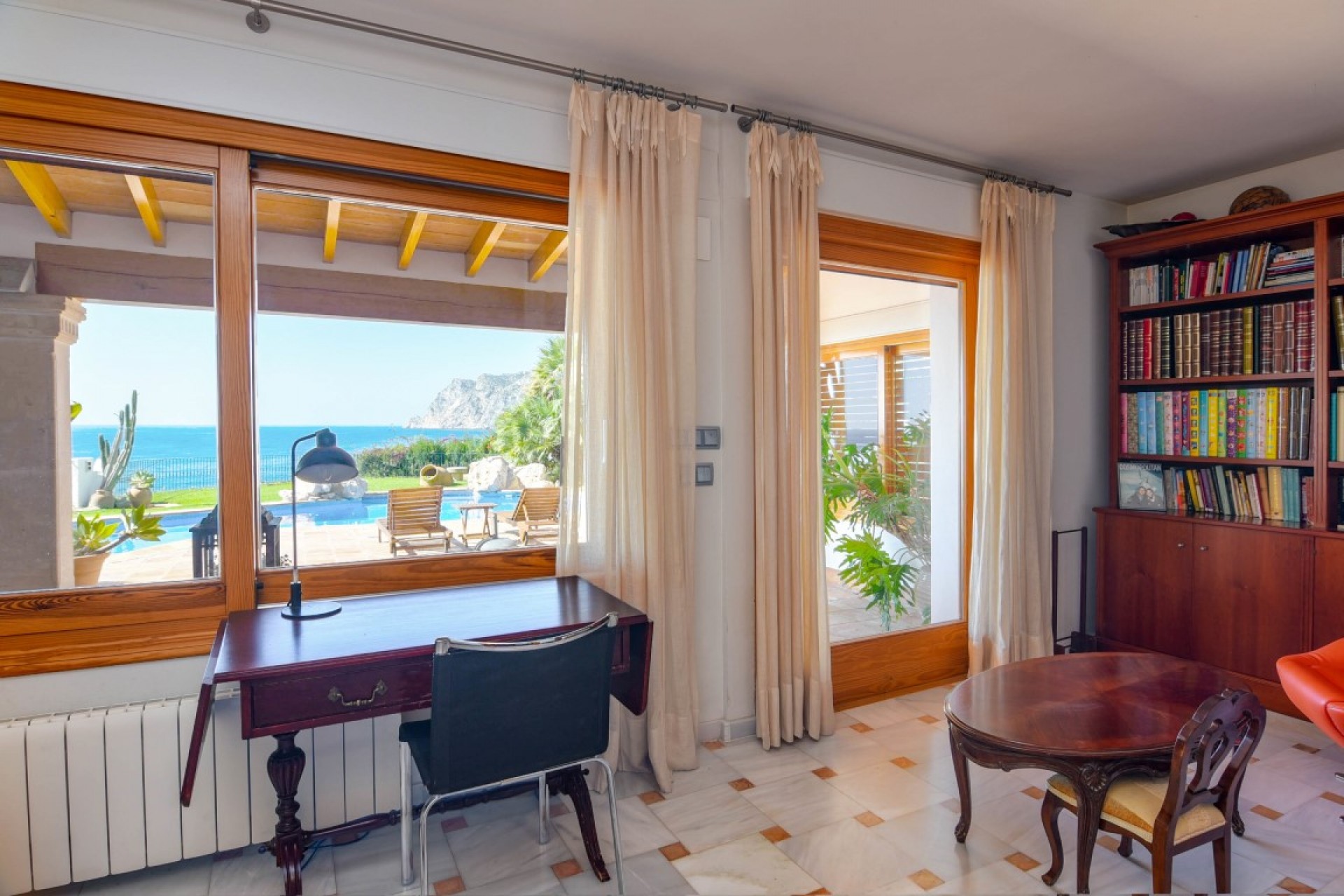 Resale - Villa -
Denia - La Pedrera