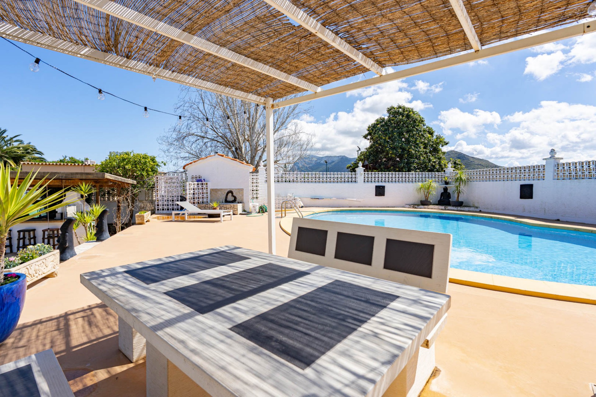 Resale - Villa -
Denia - La Xara