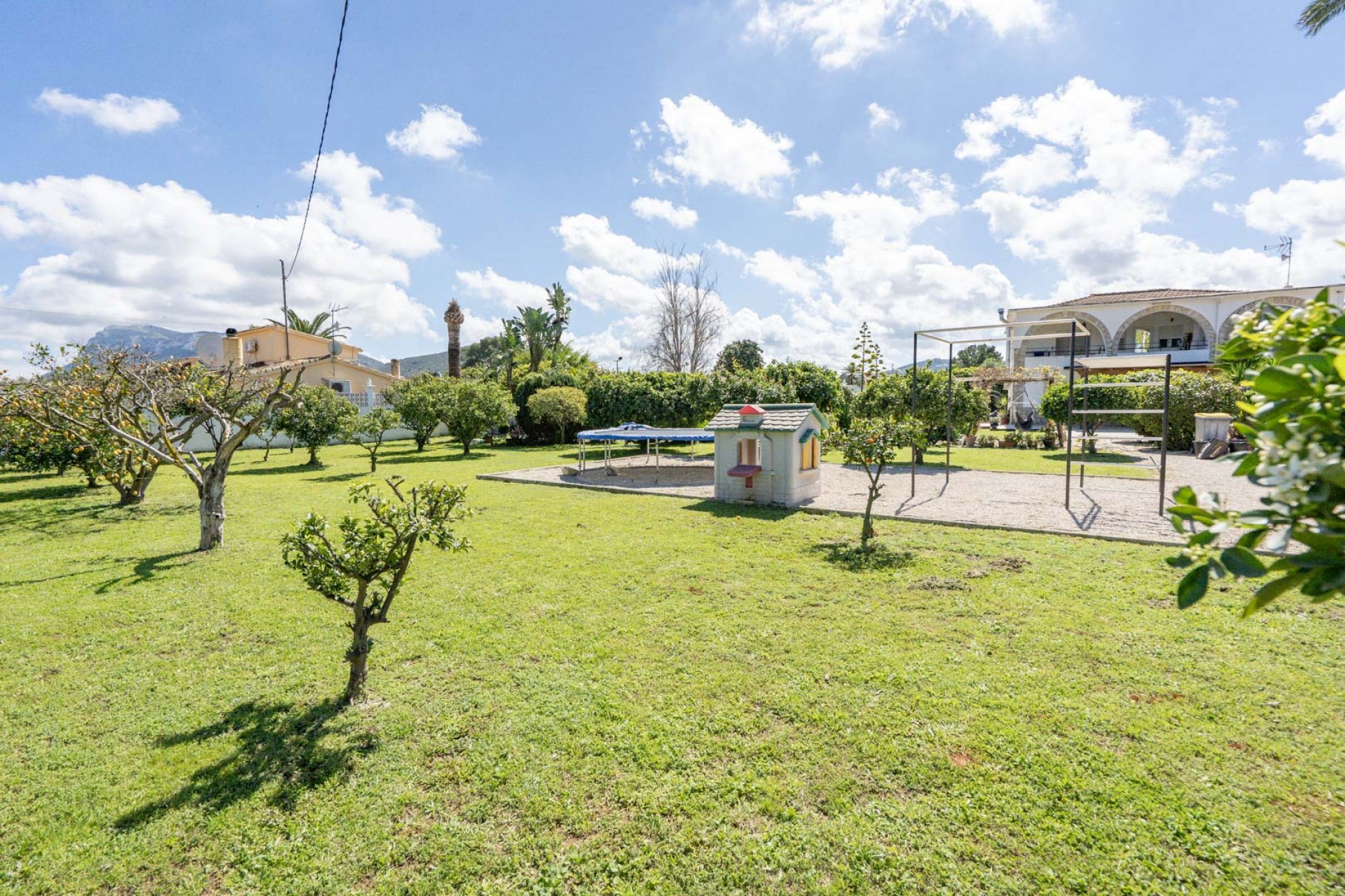 Resale - Villa -
Denia - La Xara