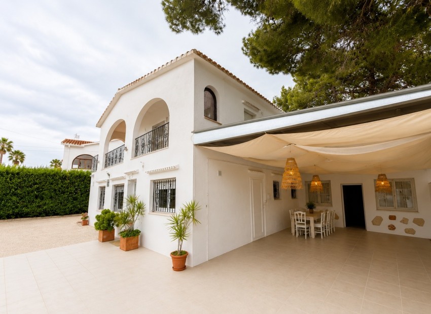 Resale - Villa -
Denia - Las Rotas / Les Rotes