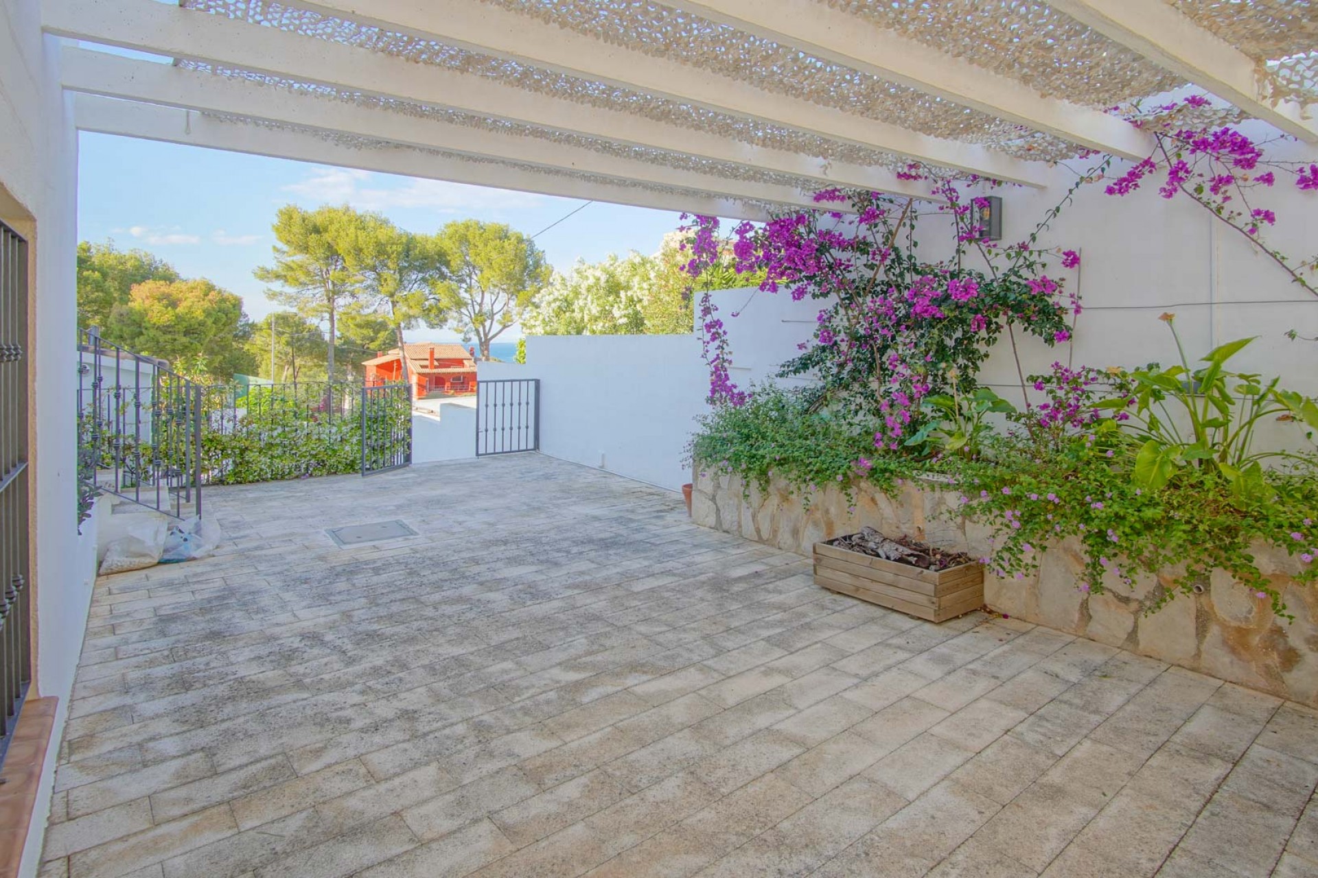 Resale - Villa -
Denia - Las Rotas