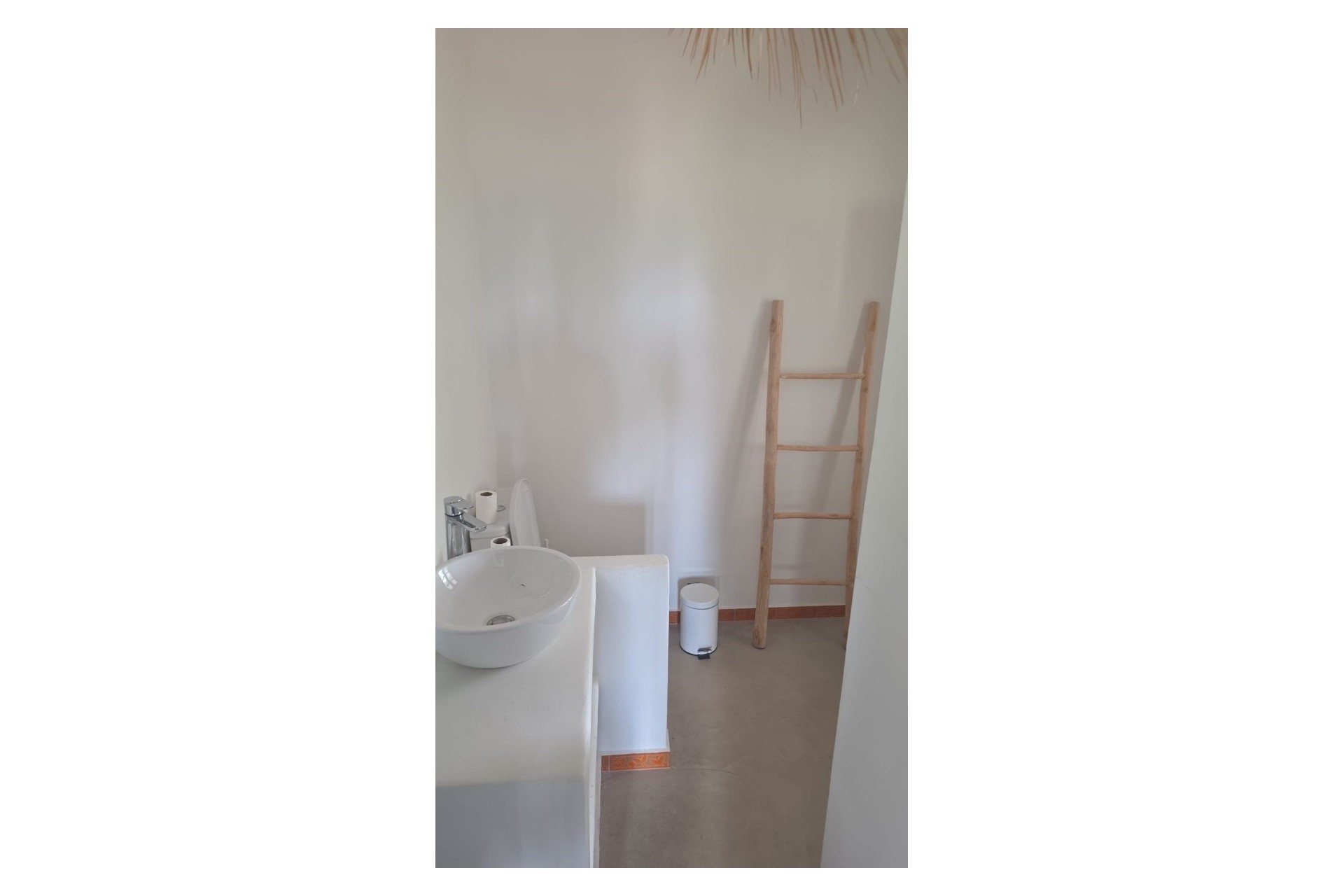 Resale - Villa -
Denia