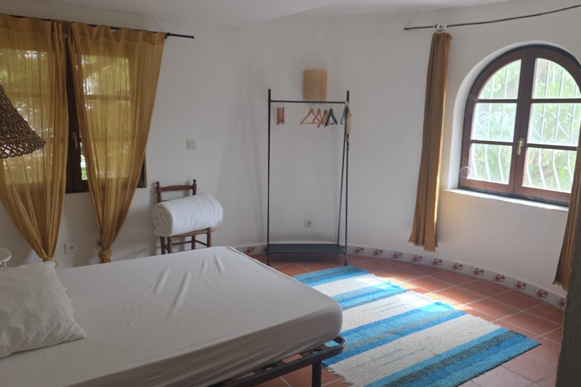 Resale - Villa -
Denia