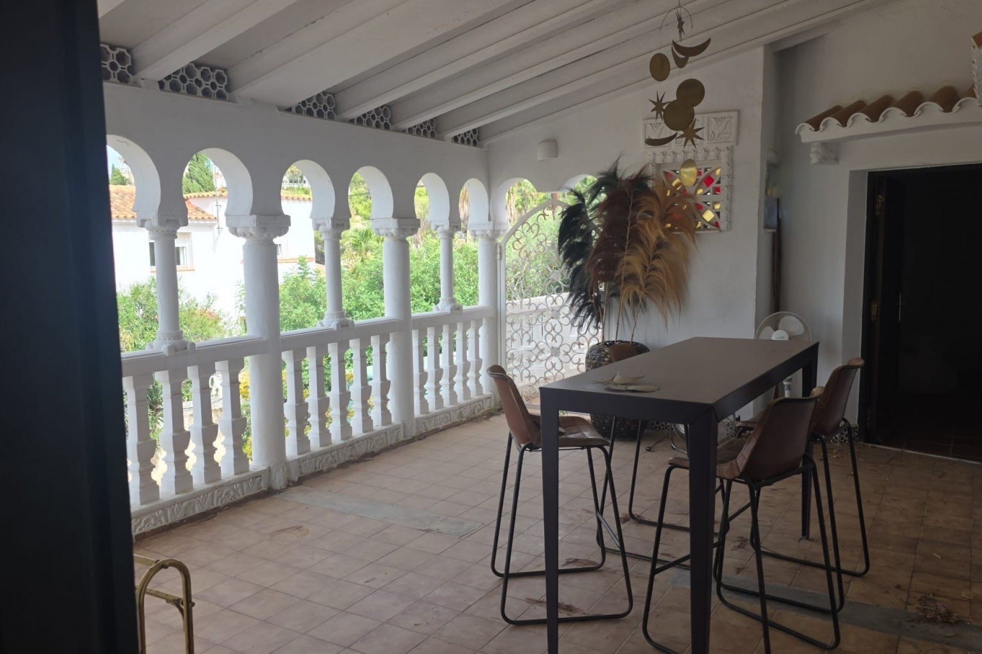 Resale - Villa -
Denia