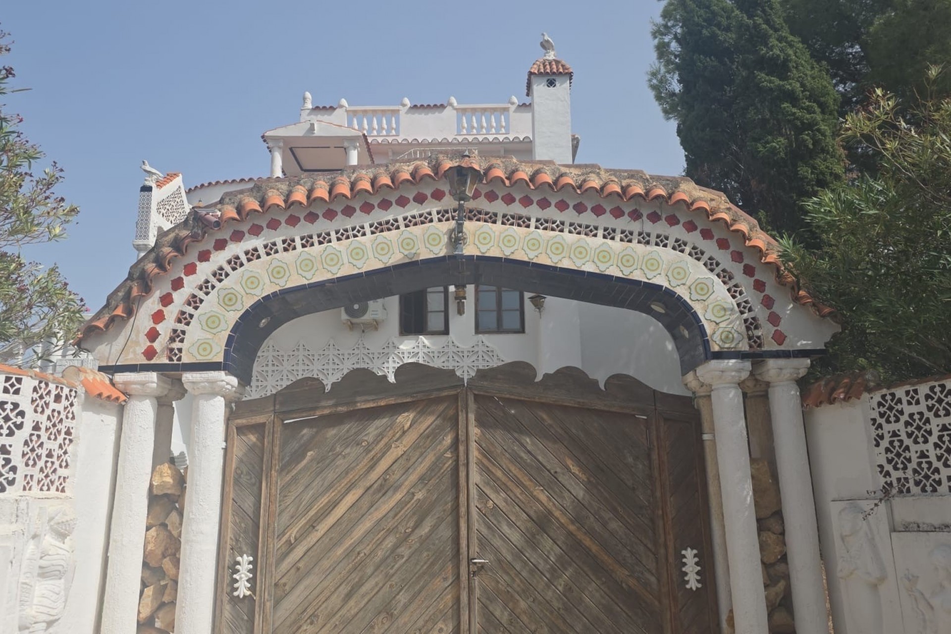 Resale - Villa -
Denia