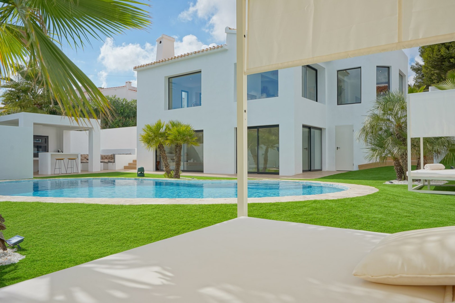 Resale - Villa -
Denia