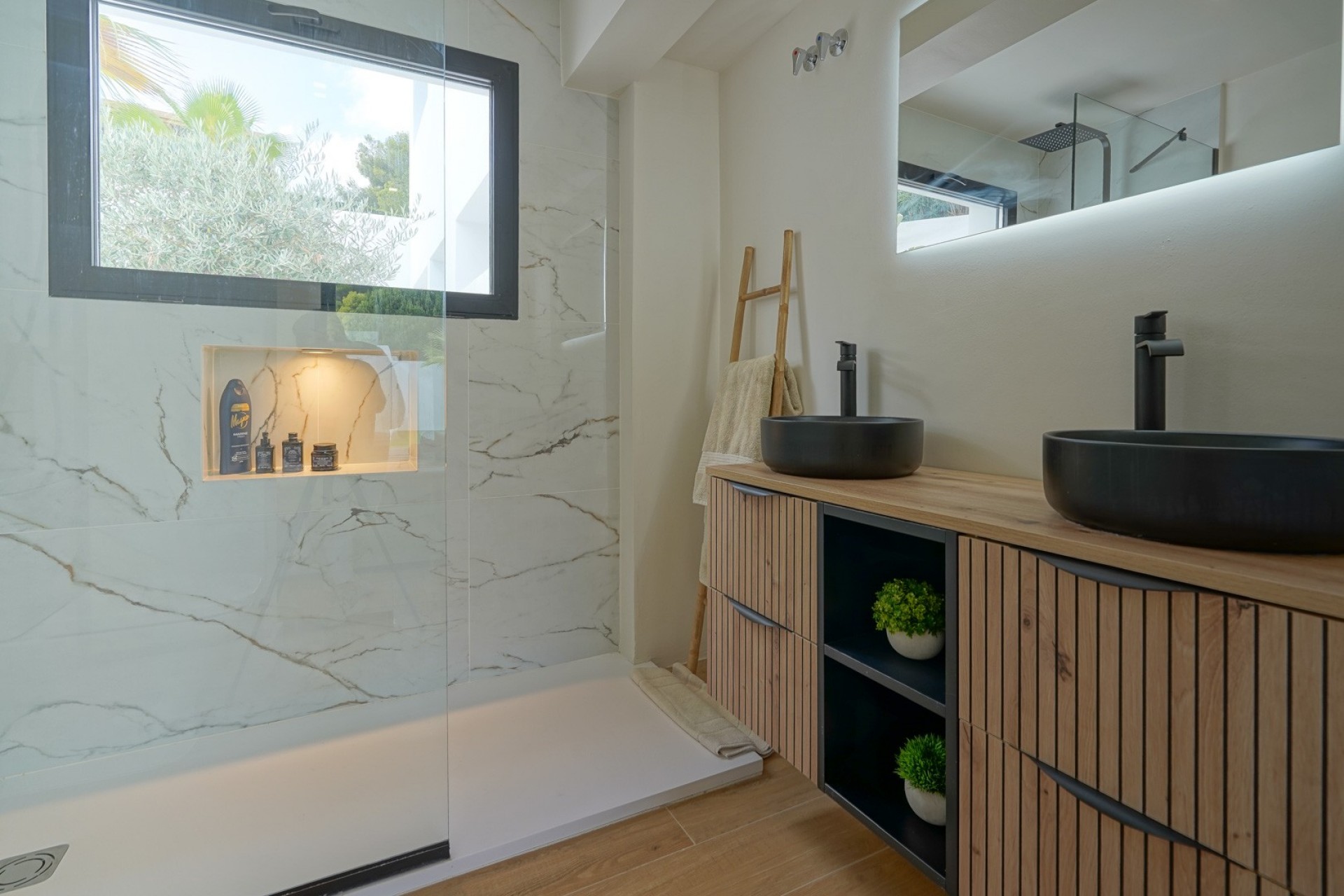 Resale - Villa -
Denia