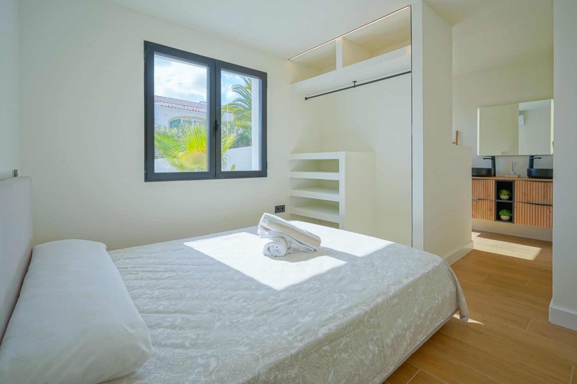 Resale - Villa -
Denia