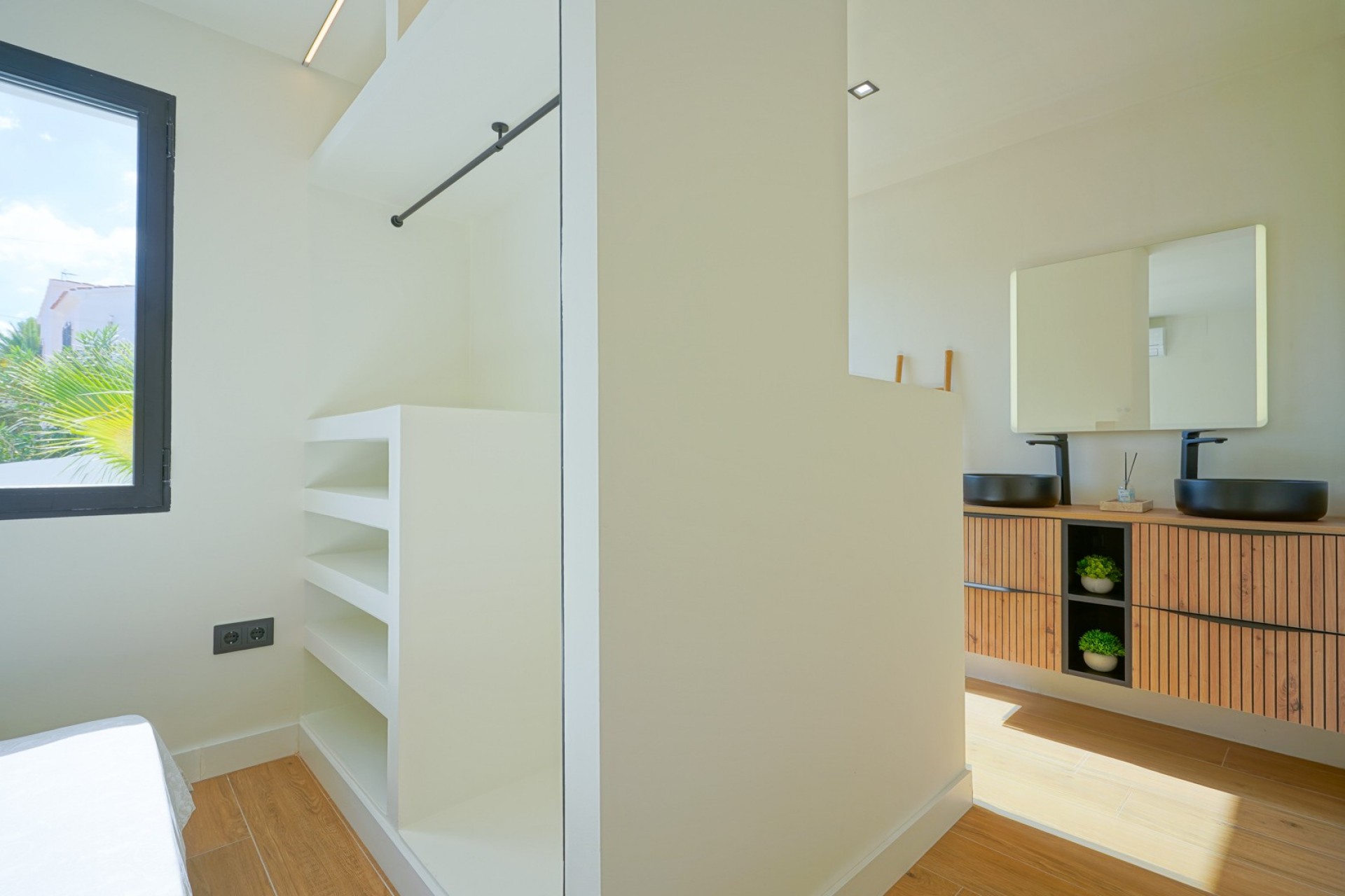 Resale - Villa -
Denia