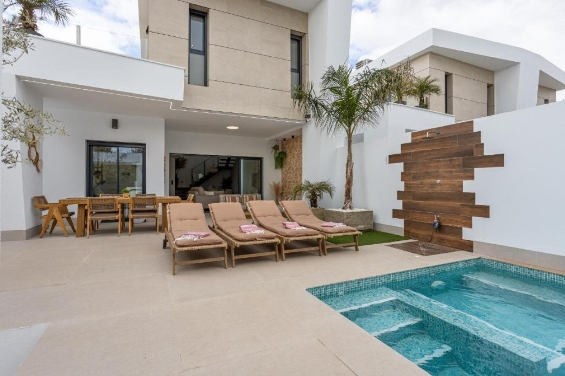 Resale - Villa -
Dolores
