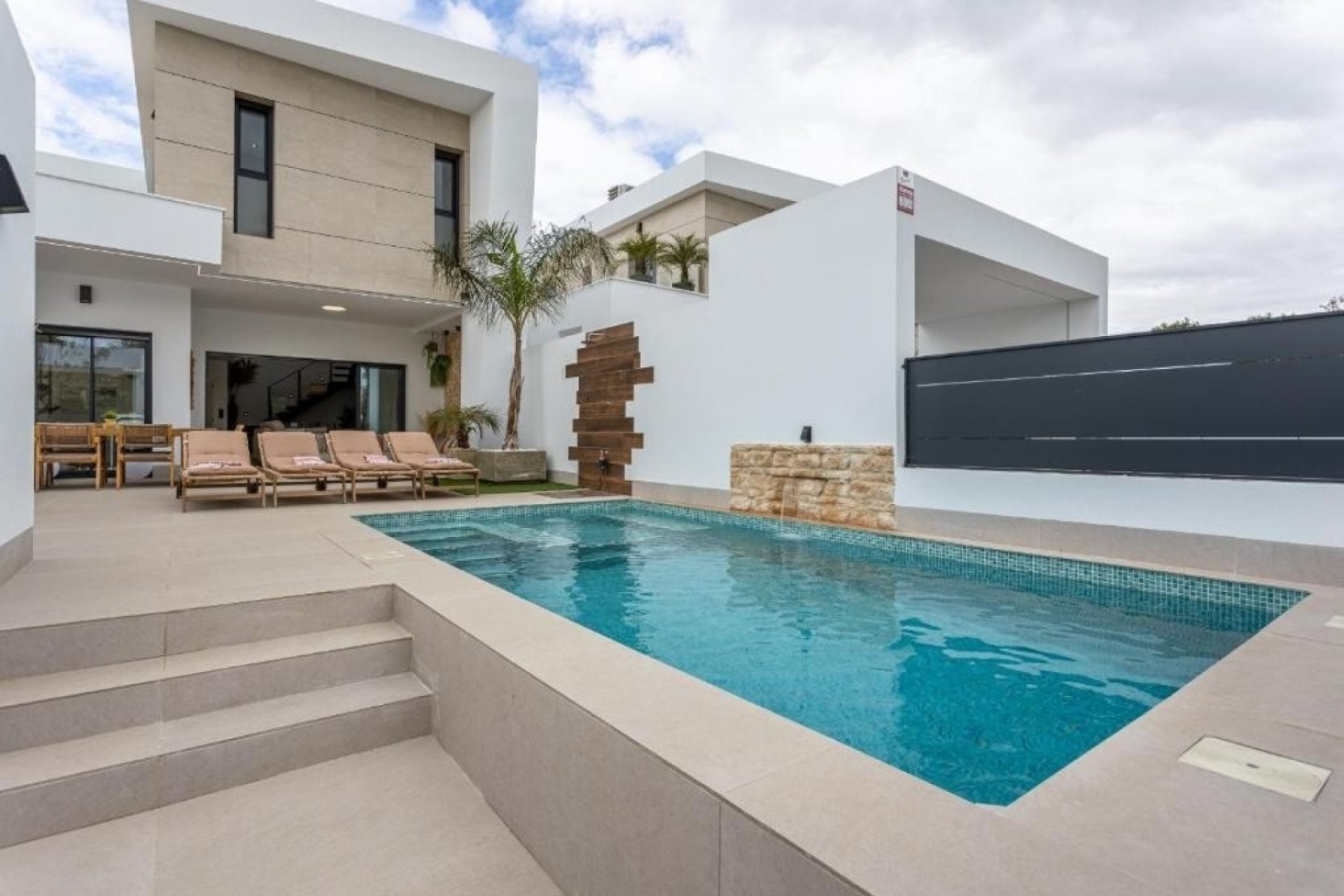 Resale - Villa -
Dolores