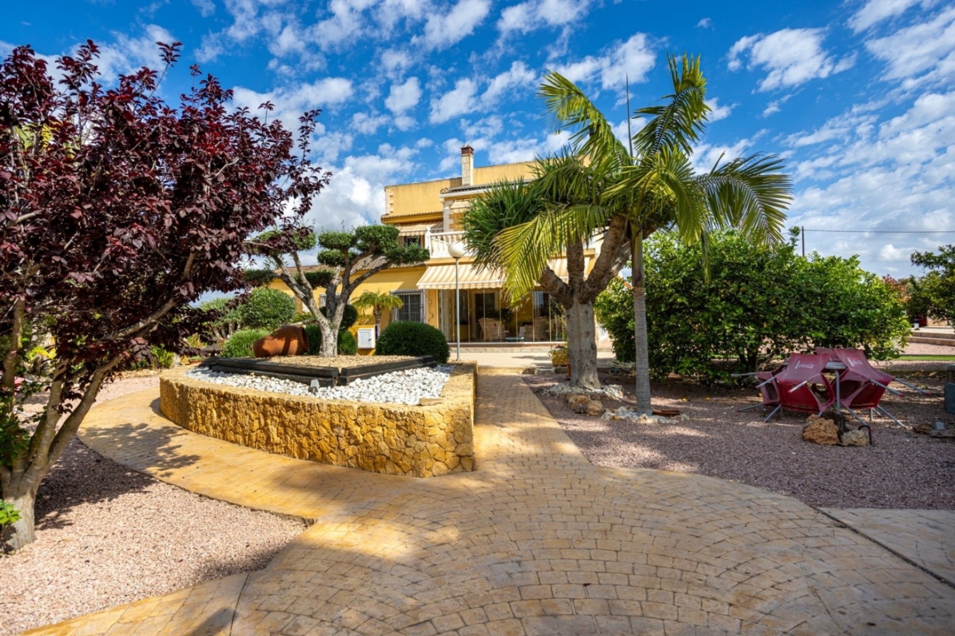 Resale - Villa -
Elche