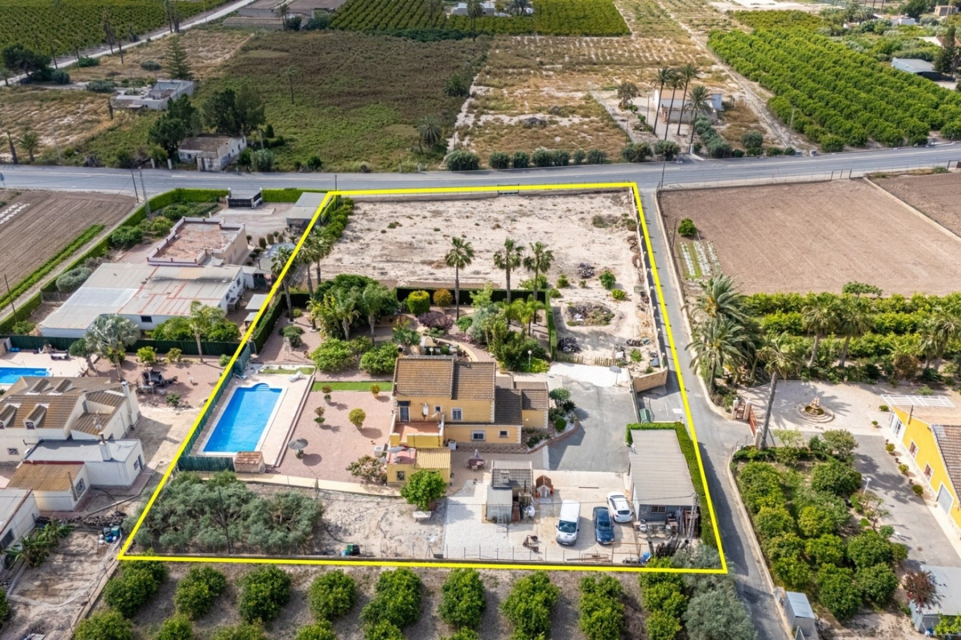 Resale - Villa -
Elche