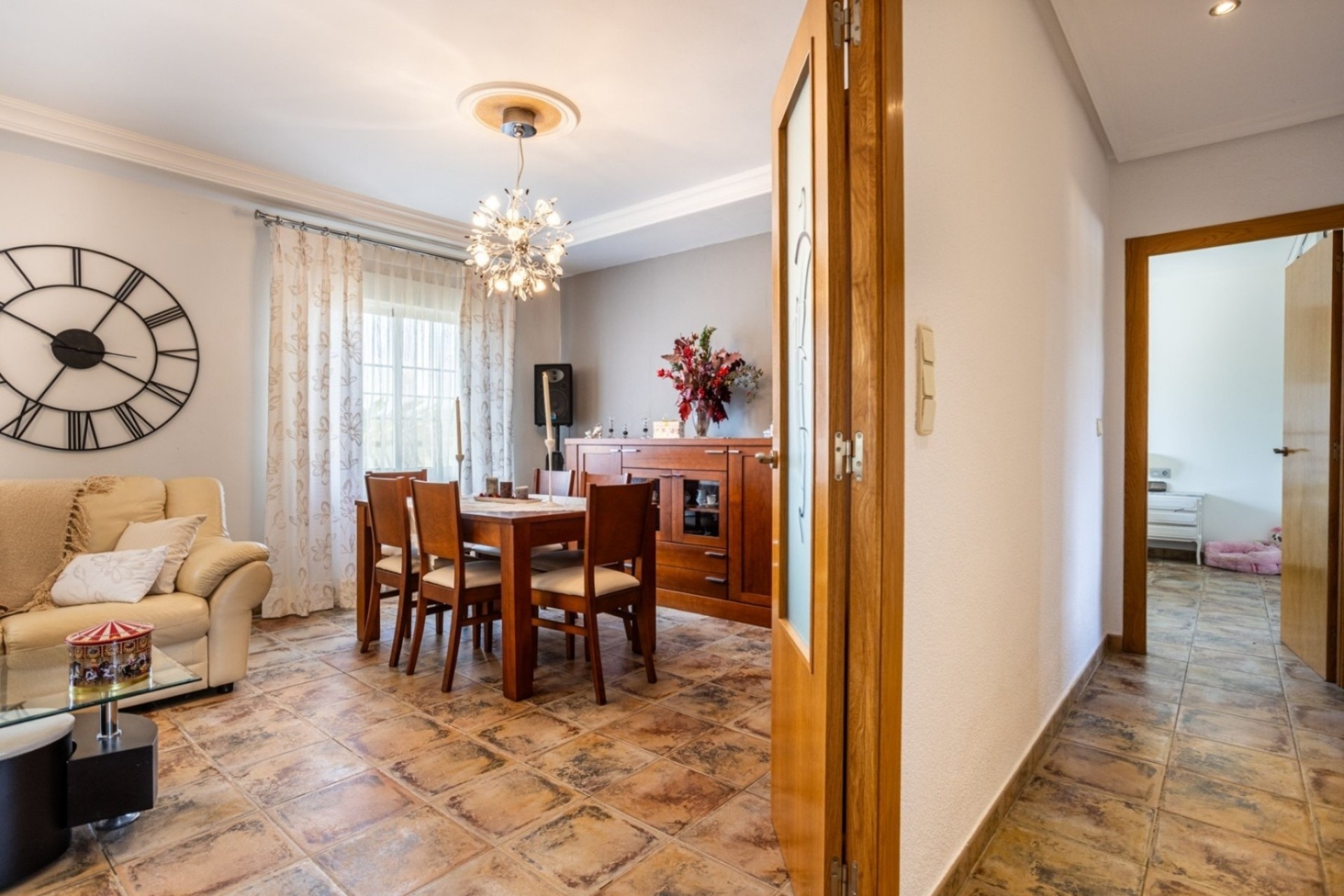 Resale - Villa -
Elche