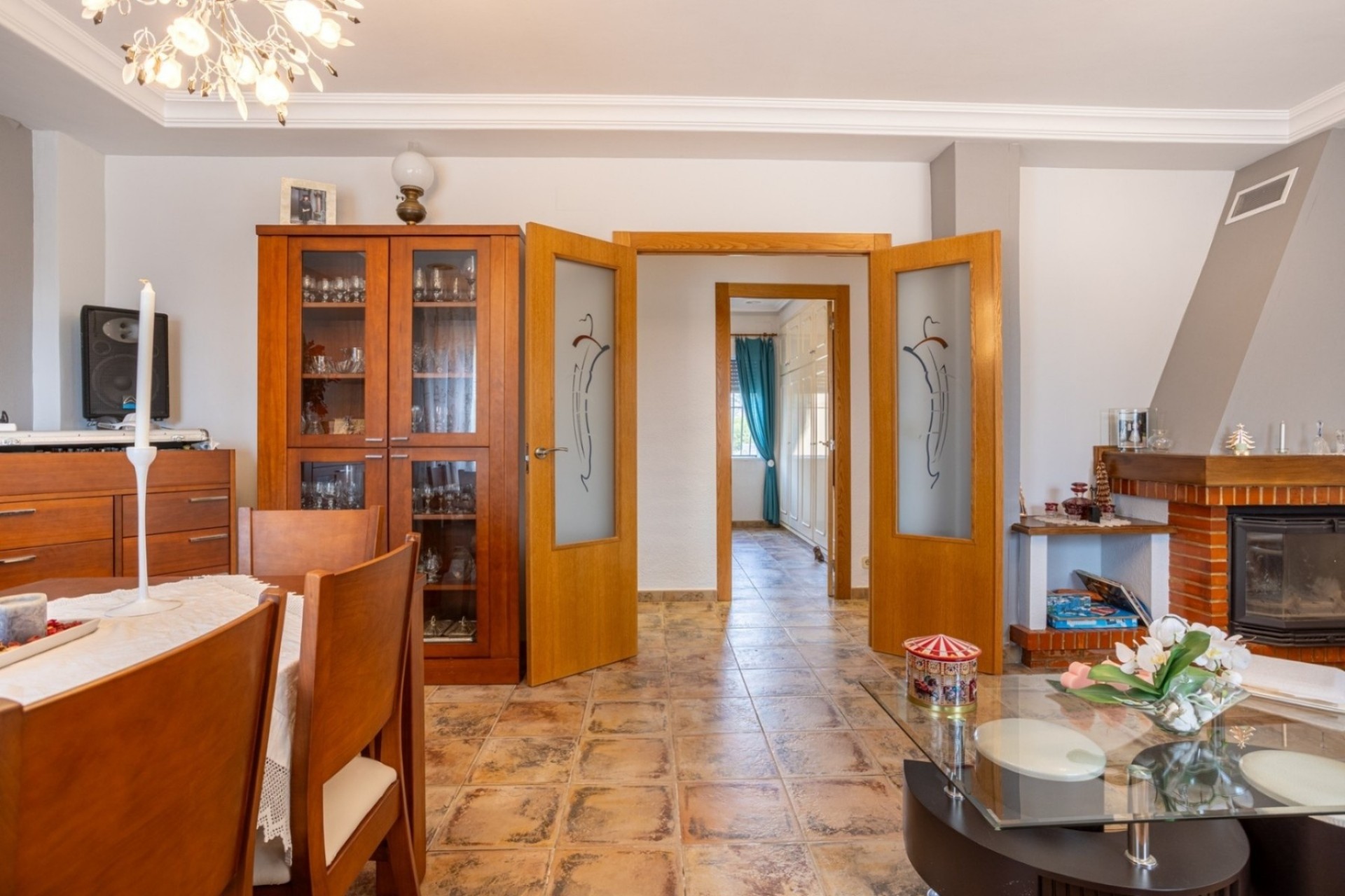 Resale - Villa -
Elche