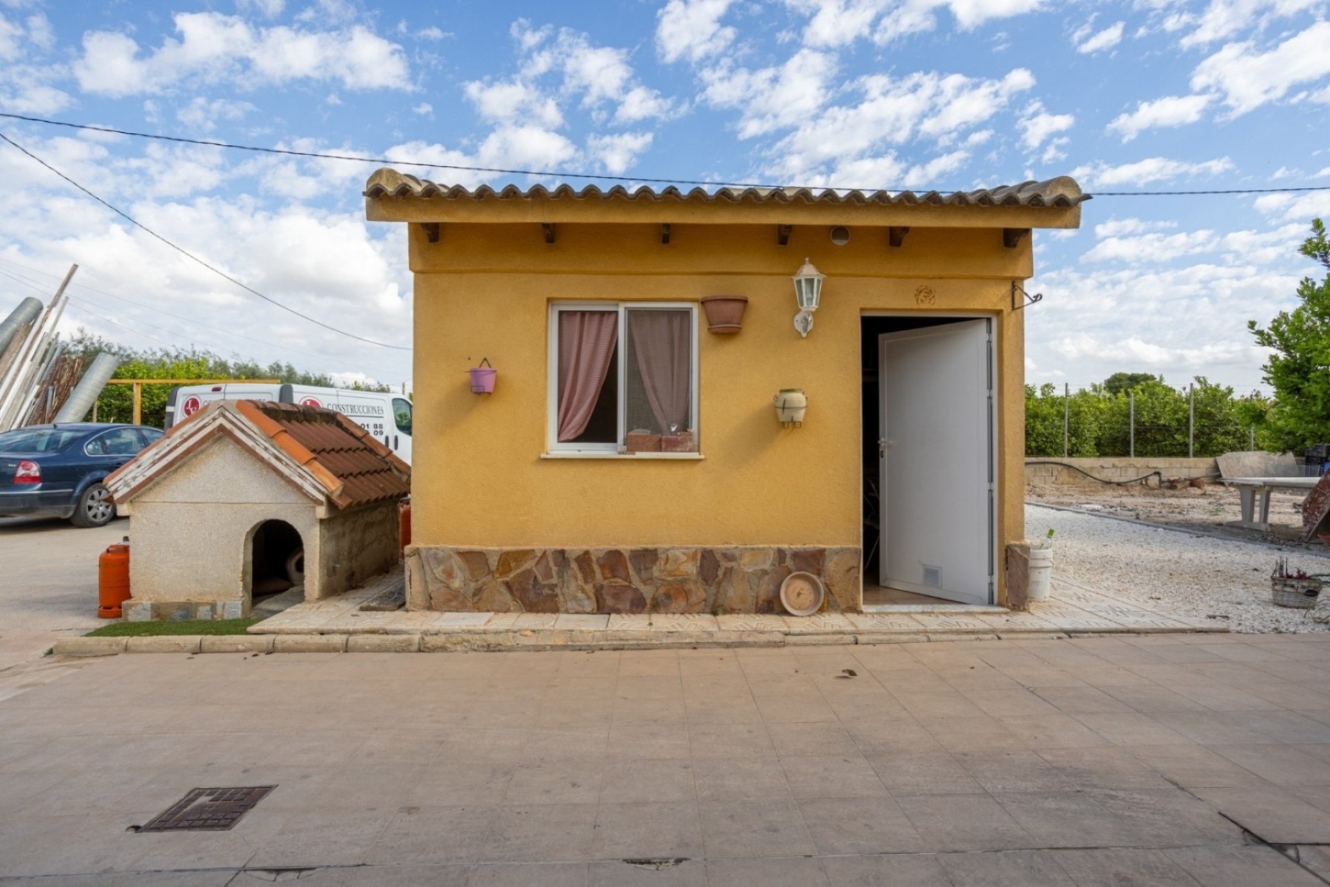 Resale - Villa -
Elche