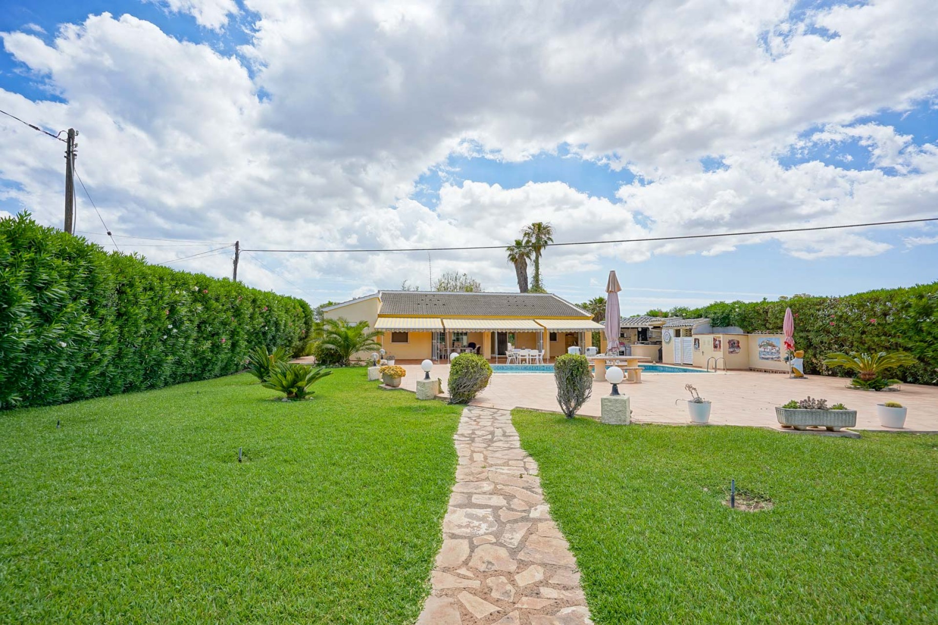 Resale - Villa -
Els Poblets - Center