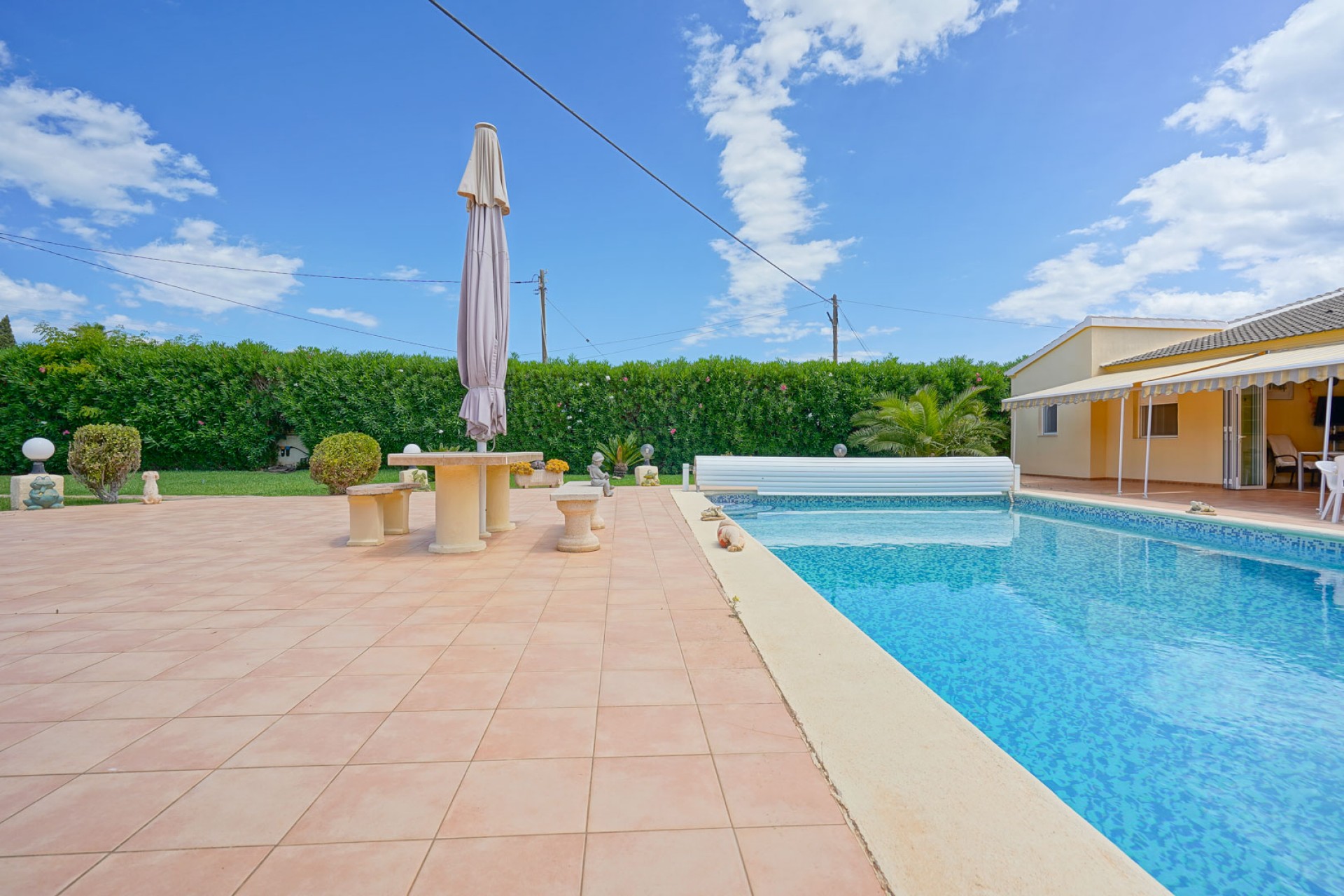 Resale - Villa -
Els Poblets - Center