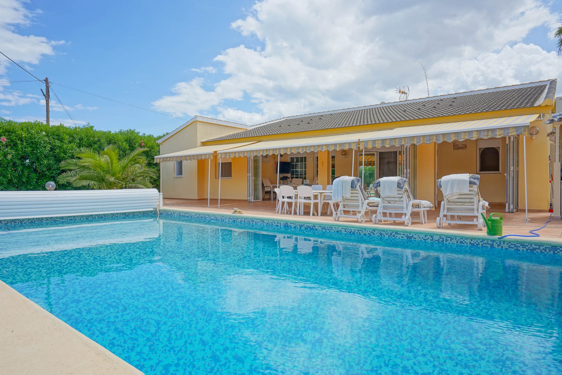 Resale - Villa -
Els Poblets - Center