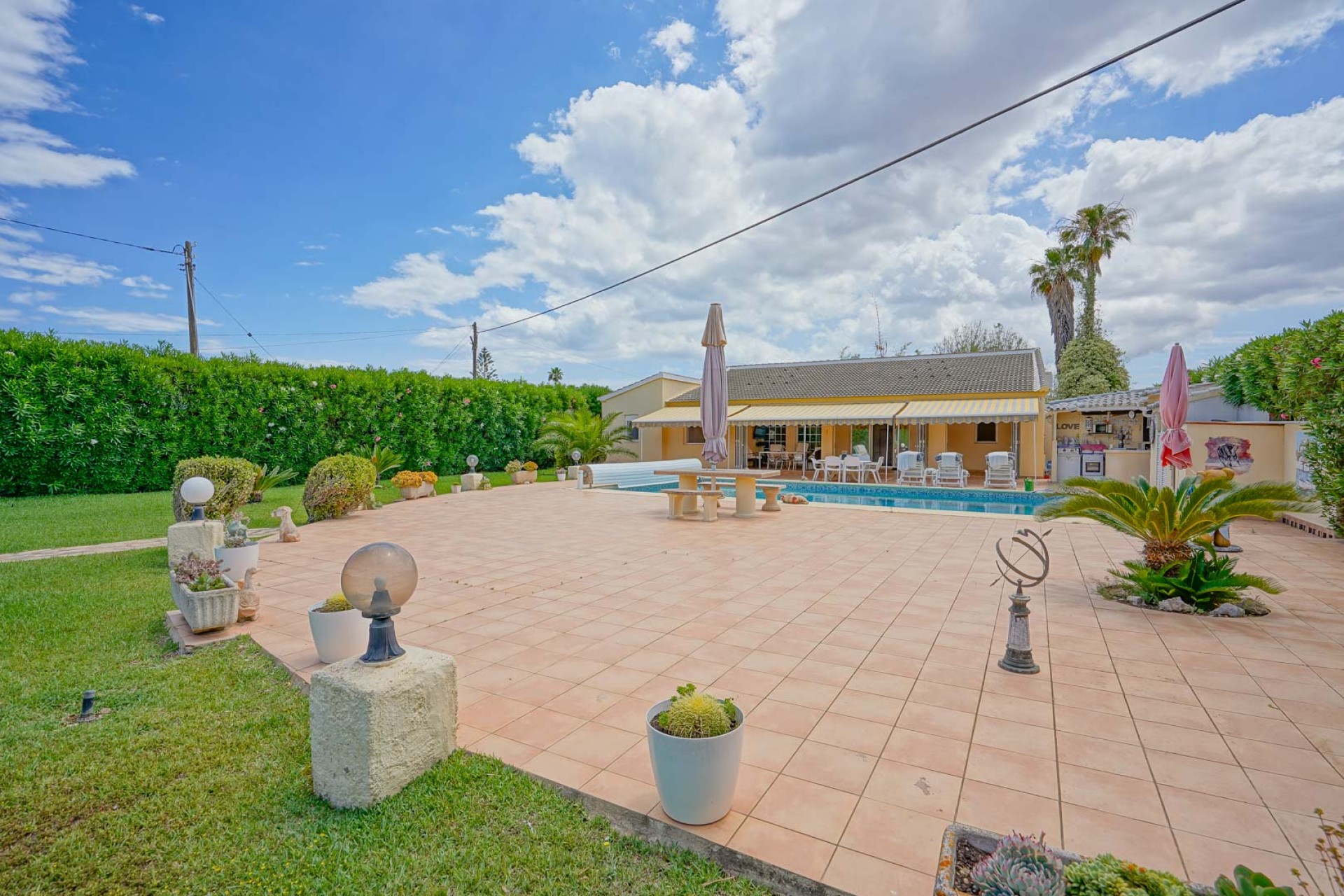 Resale - Villa -
Els Poblets - Center