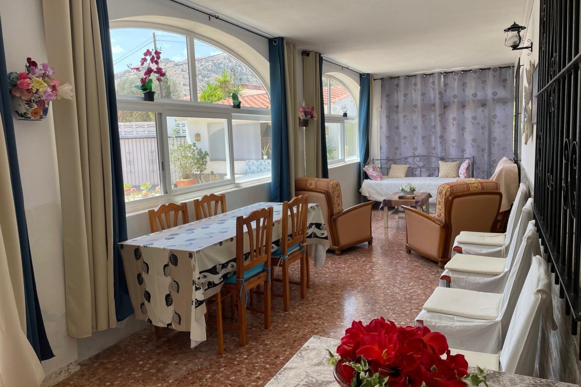 Resale - Villa -
Finestrat