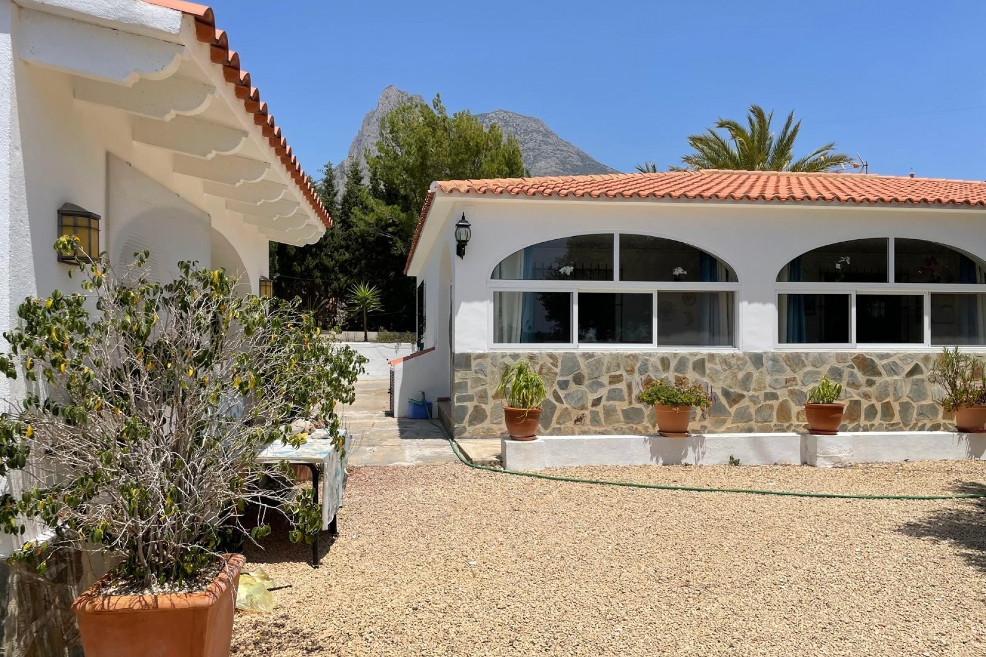 Resale - Villa -
Finestrat