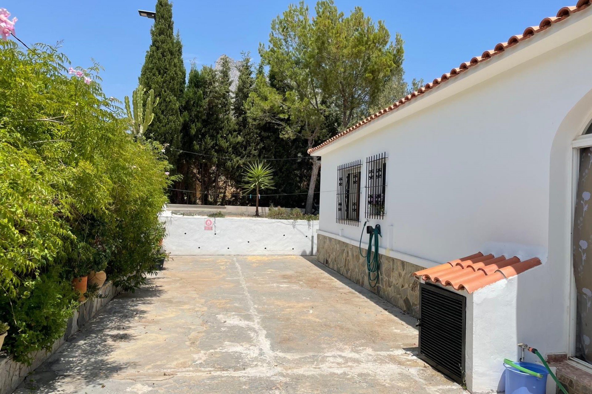 Resale - Villa -
Finestrat