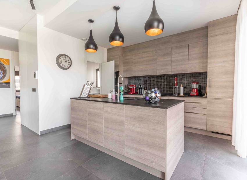 Resale - Villa -
Finestrat