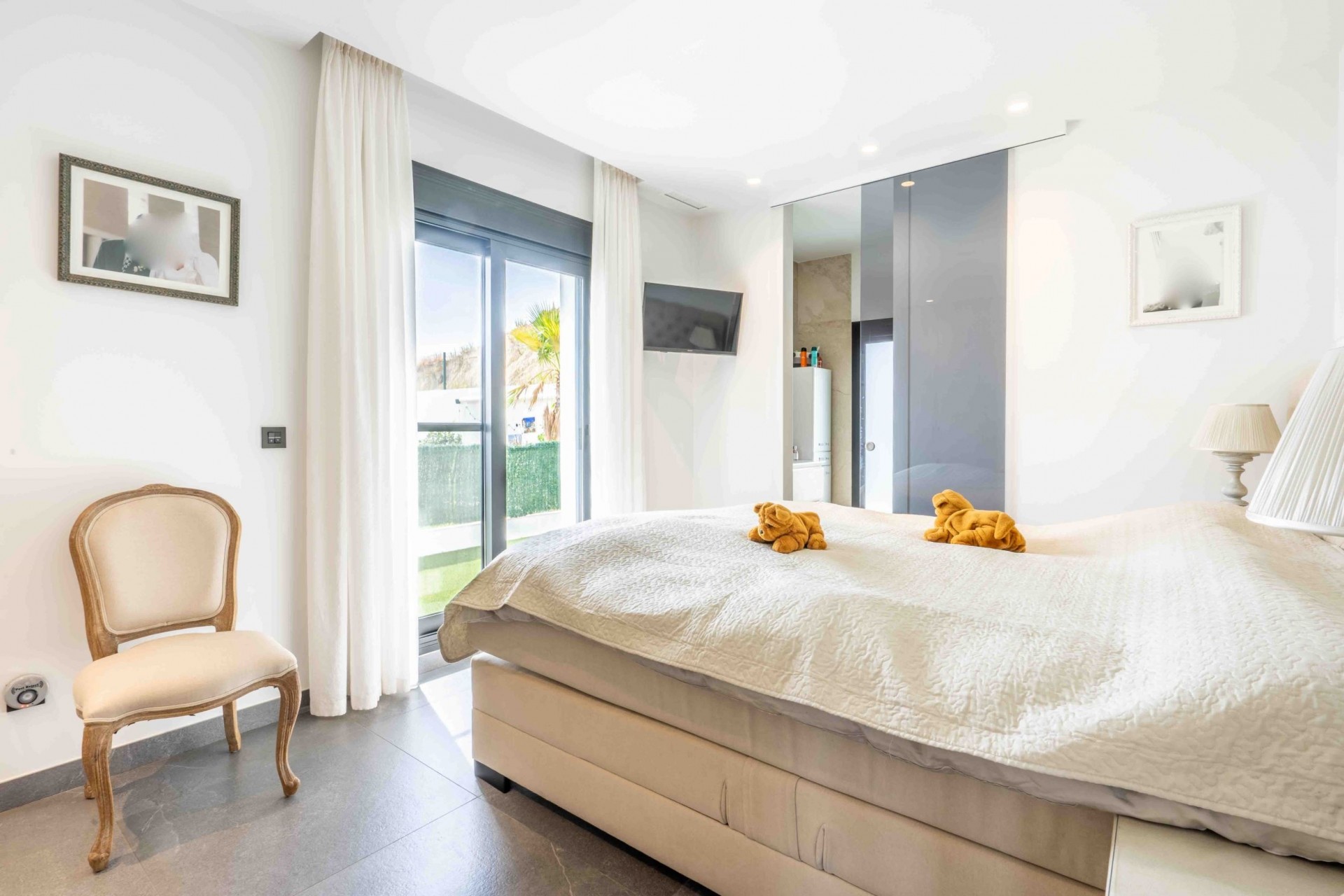 Resale - Villa -
Finestrat