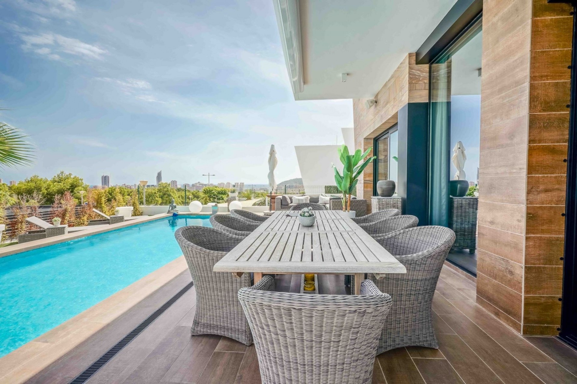 Resale - Villa -
Finestrat