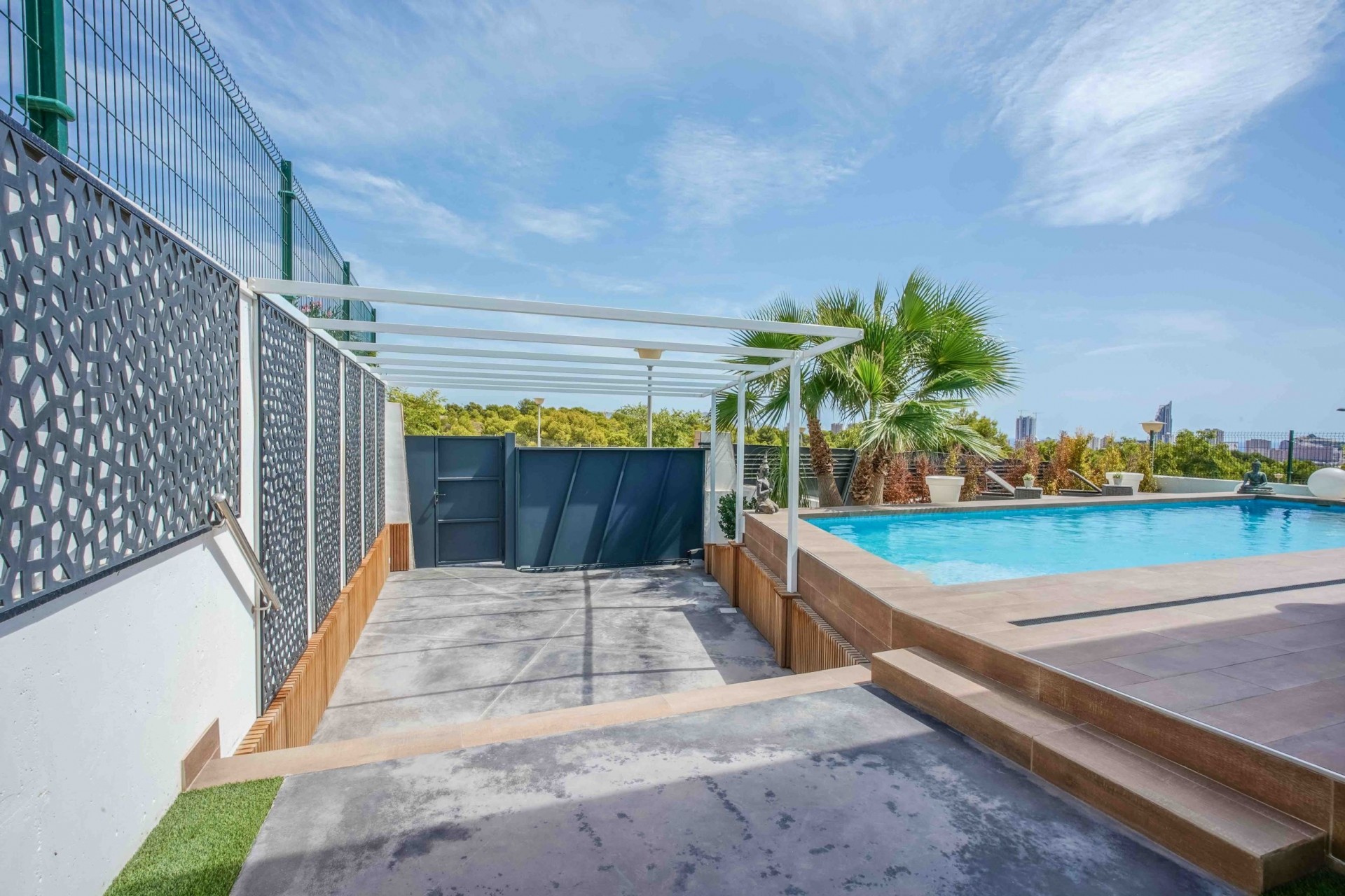 Resale - Villa -
Finestrat